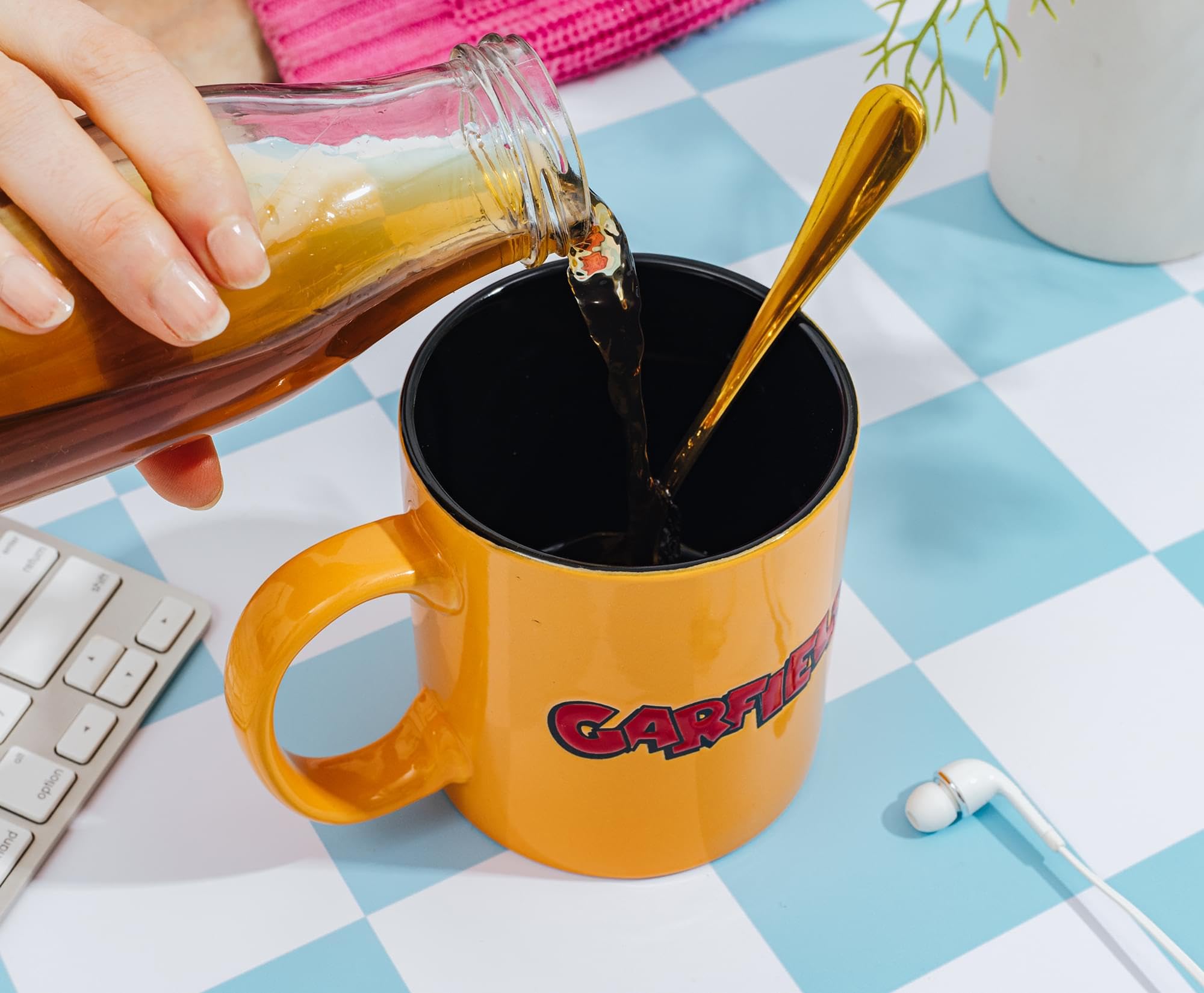 Foto 7 | Taza De Café Silver Buffalo Garfield Tongue Out 600 Ml - Venta Internacional.