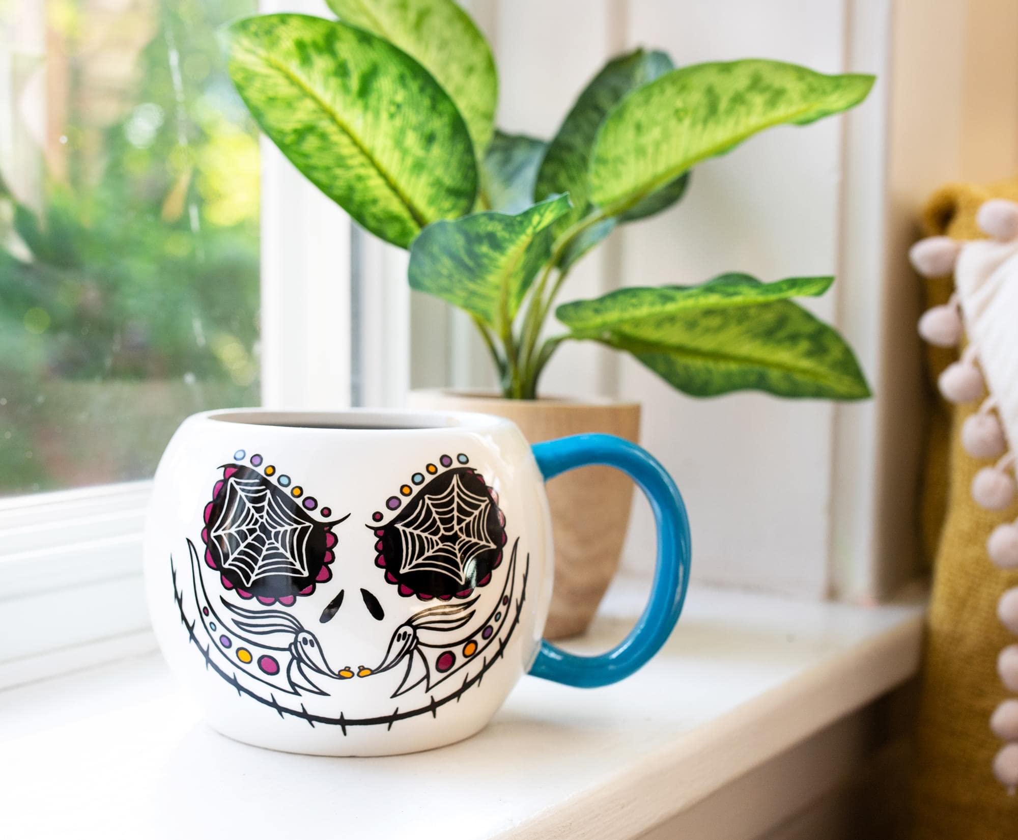 Foto 4 pulgar | Taza De Cerámica Plateada Buffalo Disney Nightmare Before Christmas - Venta Internacional.