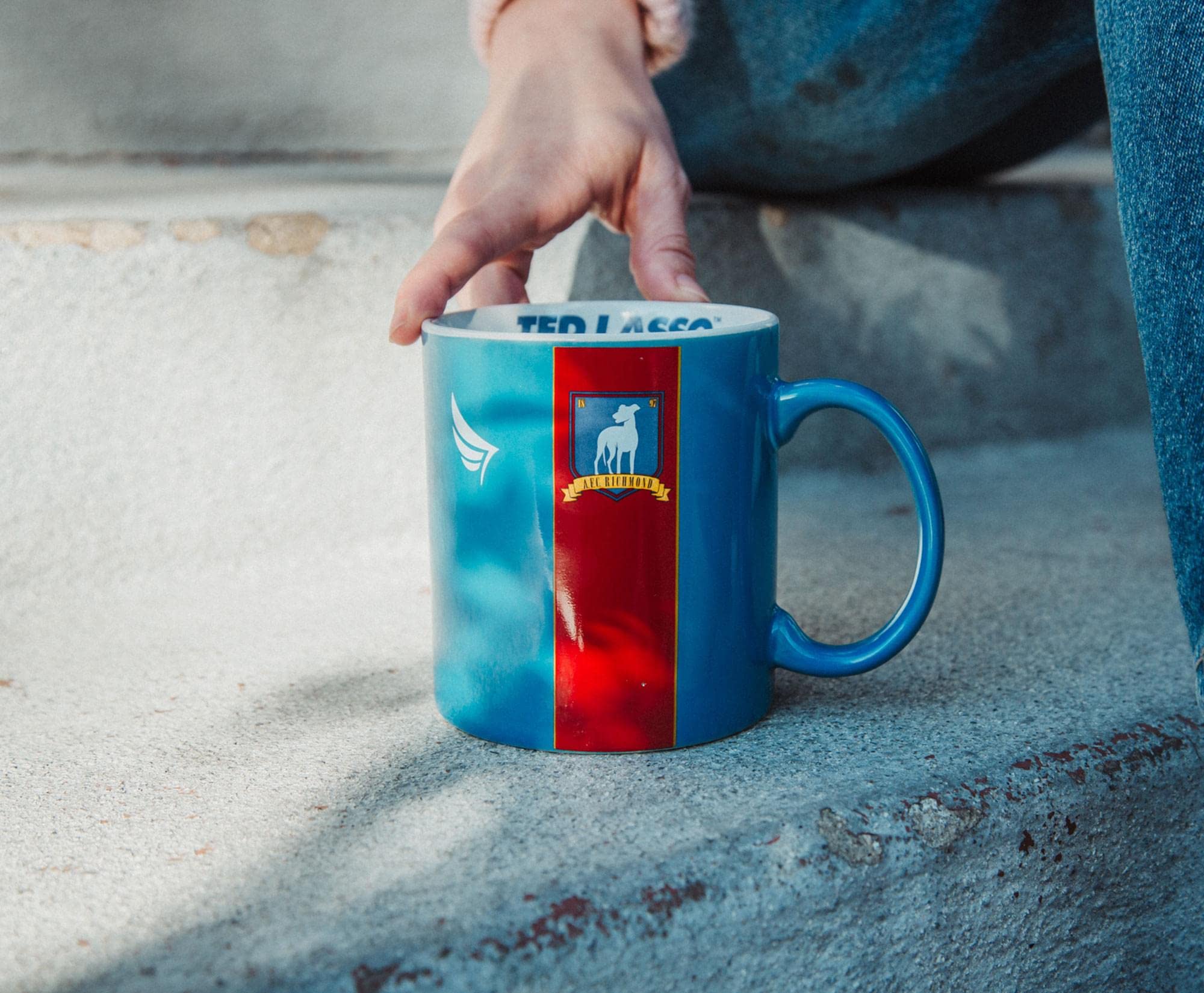 Foto 4 pulgar | Taza De Cerámica Silver Buffalo Ted Lasso Richmond Jersey 600 Ml - Venta Internacional.