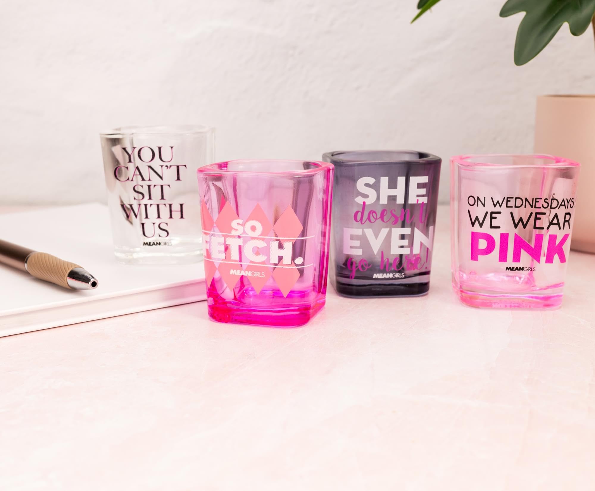Foto 6 | Minigafas De Chupito Silver Buffalo Mean Girls, Juego De 4 - Venta Internacional.