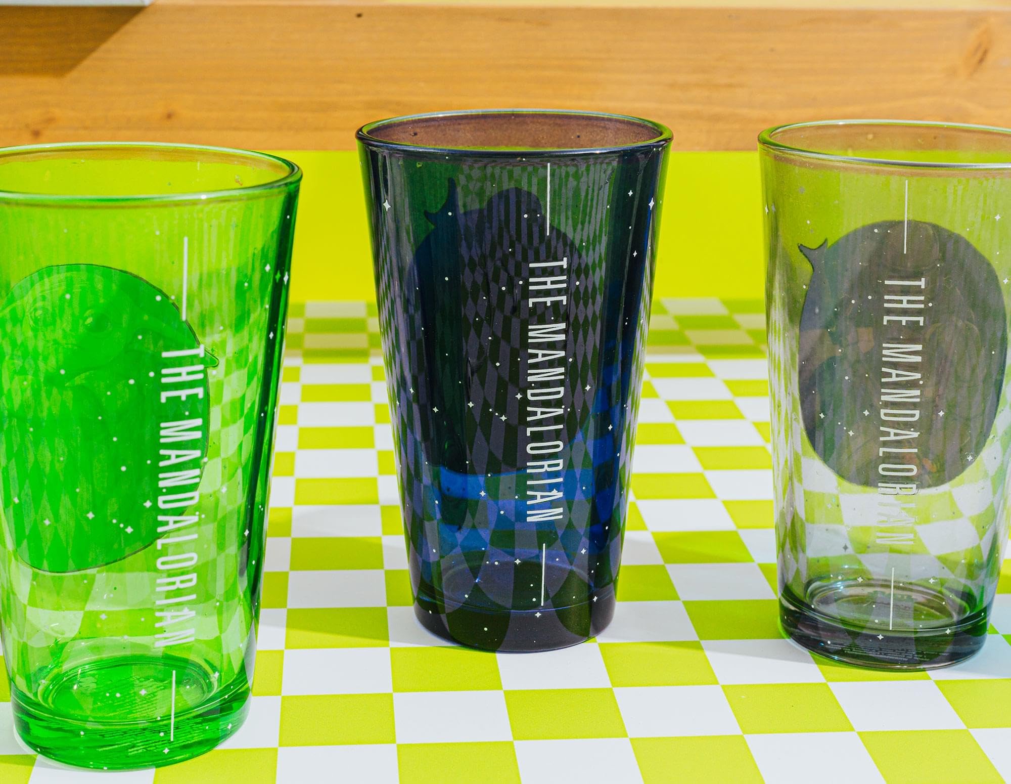 Foto 7 pulgar | Set De Vasos De Pinta Silver Buffalo Star Wars Mandalorian 480 Ml - Venta Internacional.
