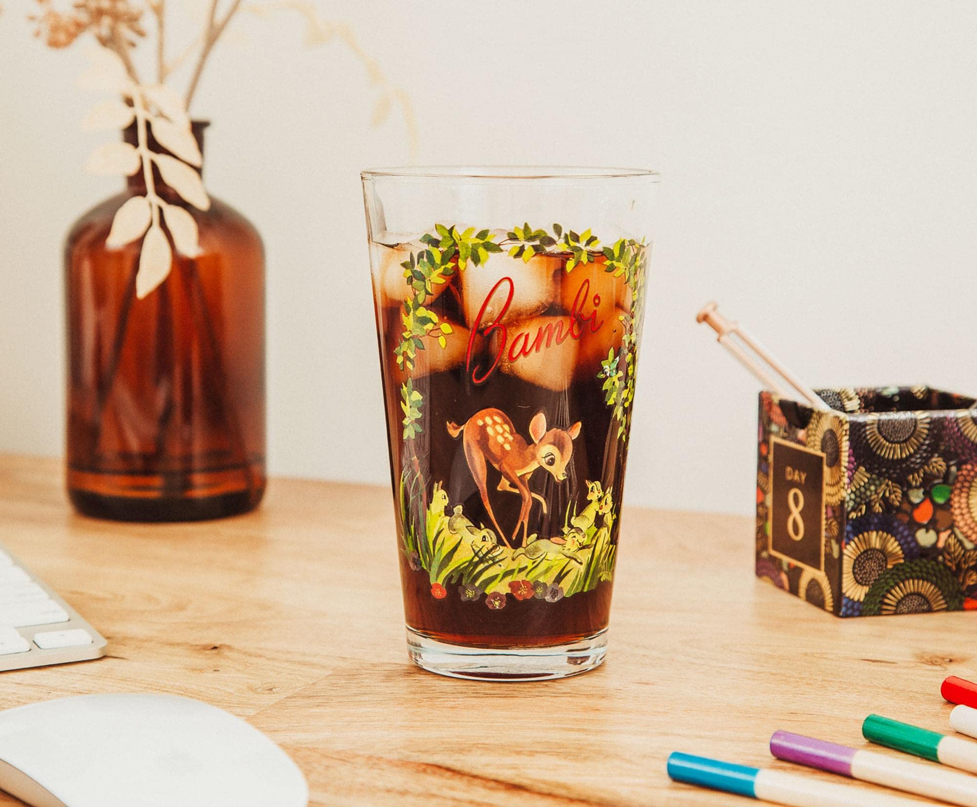 Foto 4 | Vaso De Cerveza Plateado Con Diseño De Búfalo Disney Bambi Storybook Scene  480 Ml - Venta Internacional.