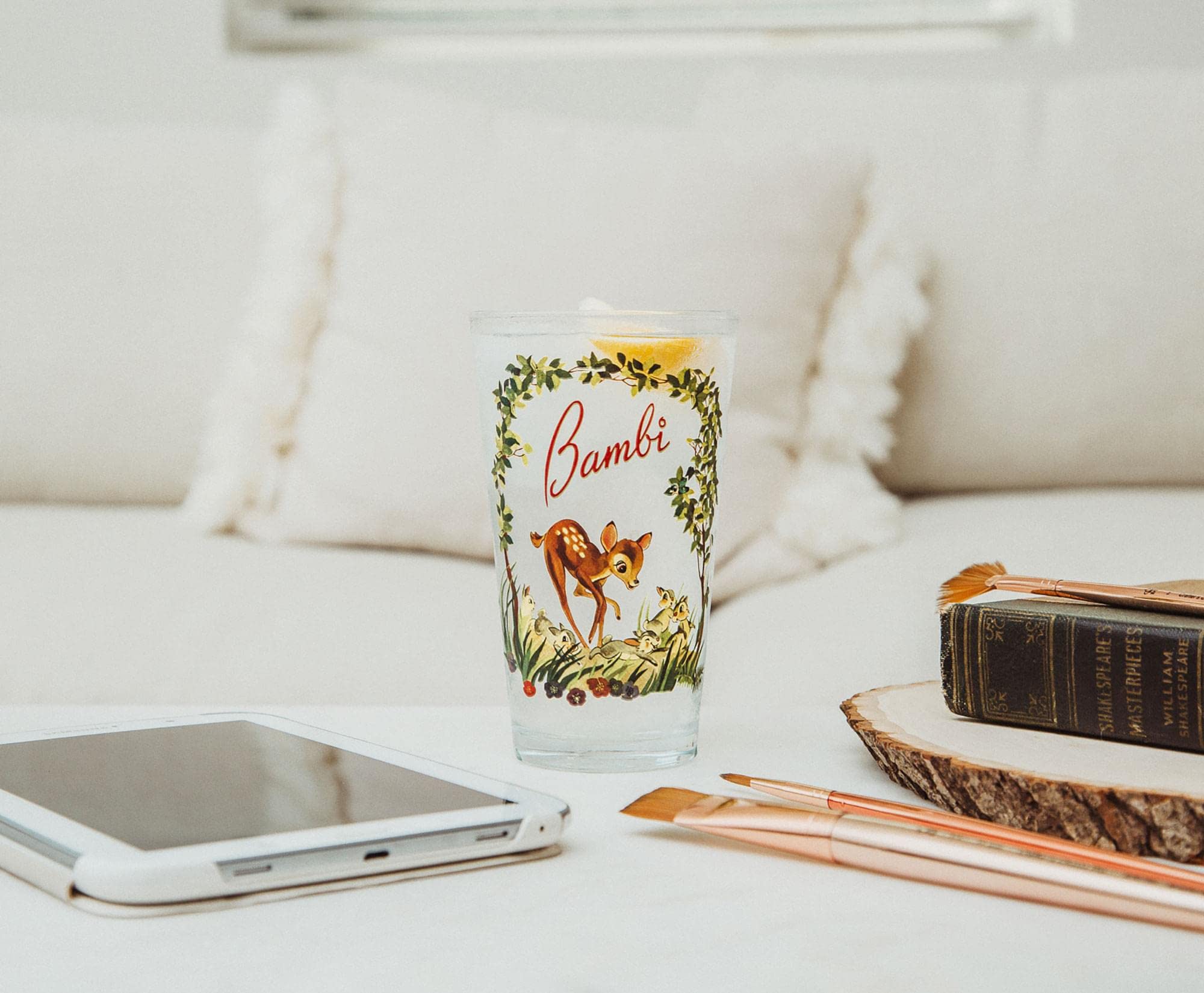 Foto 5 | Vaso De Cerveza Plateado Con Diseño De Búfalo Disney Bambi Storybook Scene  480 Ml - Venta Internacional.