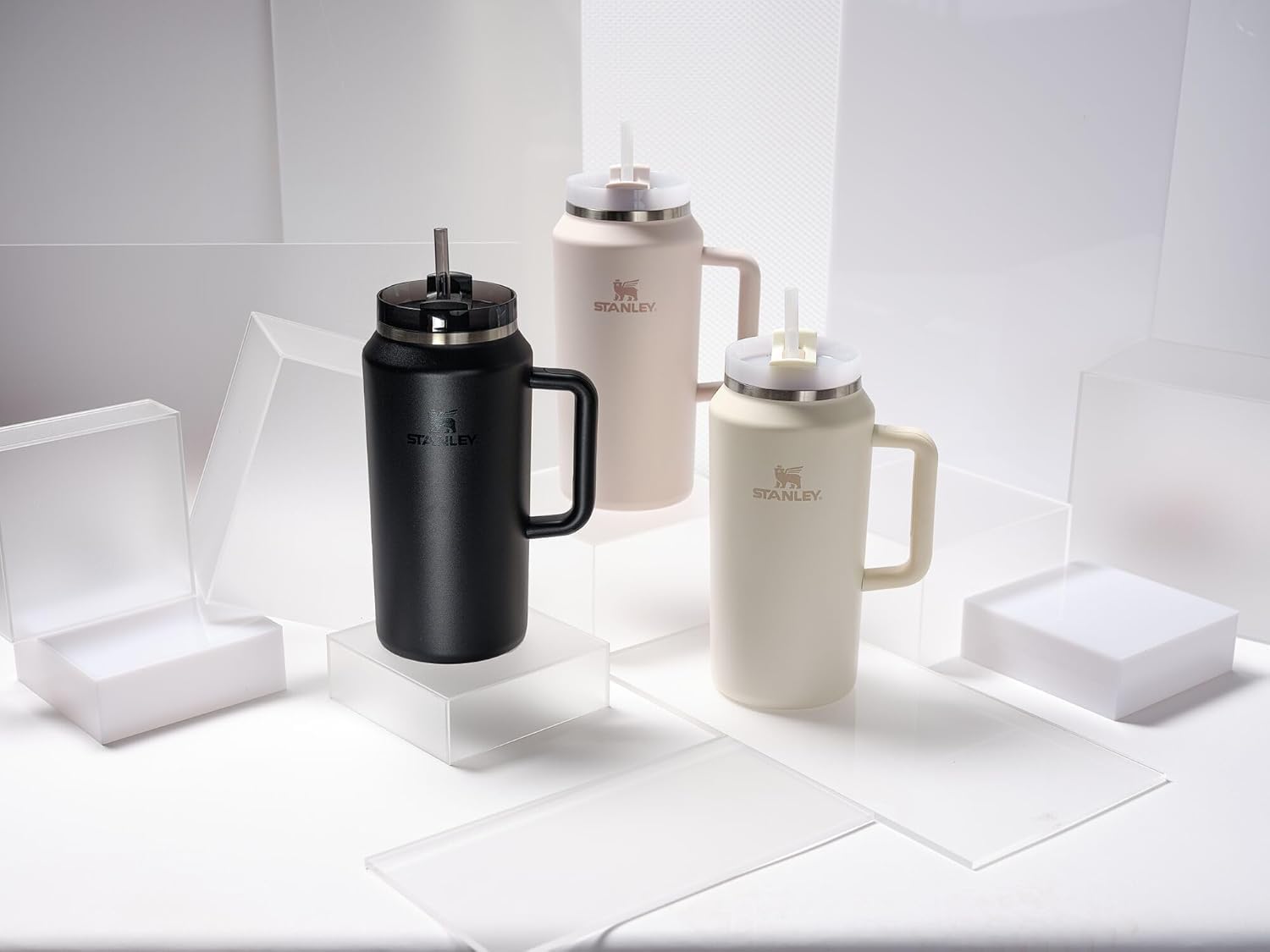 Foto 8 pulgar | Vaso Stanley Quencher H2.0 Con Mango Y Pajita, 1,9 L, Negro - Venta Internacional.