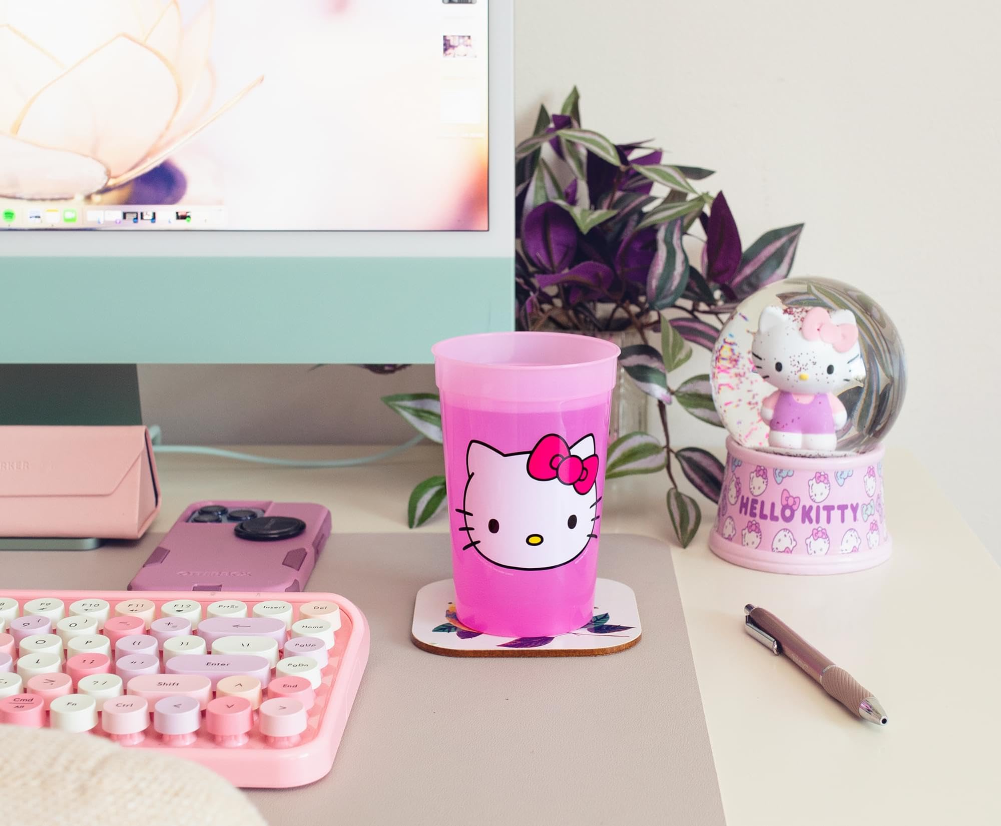 Foto 7 | Vasos De Plástico Silver Buffalo Hello Kitty Face, 450 Ml, Paquete De 4 - Venta Internacional.