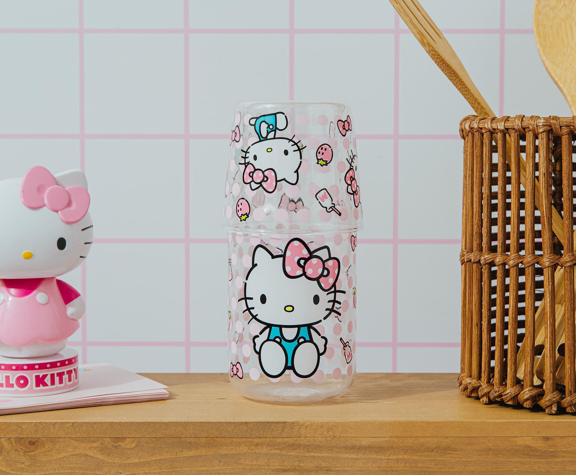 Foto 5 | Set De Jarra Y Taza De Cristal Sanrio Hello Kitty Pink Dots - Venta Internacional.