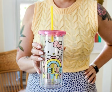 Foto 2 | Vaso Para Bebidas Frías Silver Buffalo Sanrio Hello Kitty De 600 Ml Con Tapa - Venta Internacional.