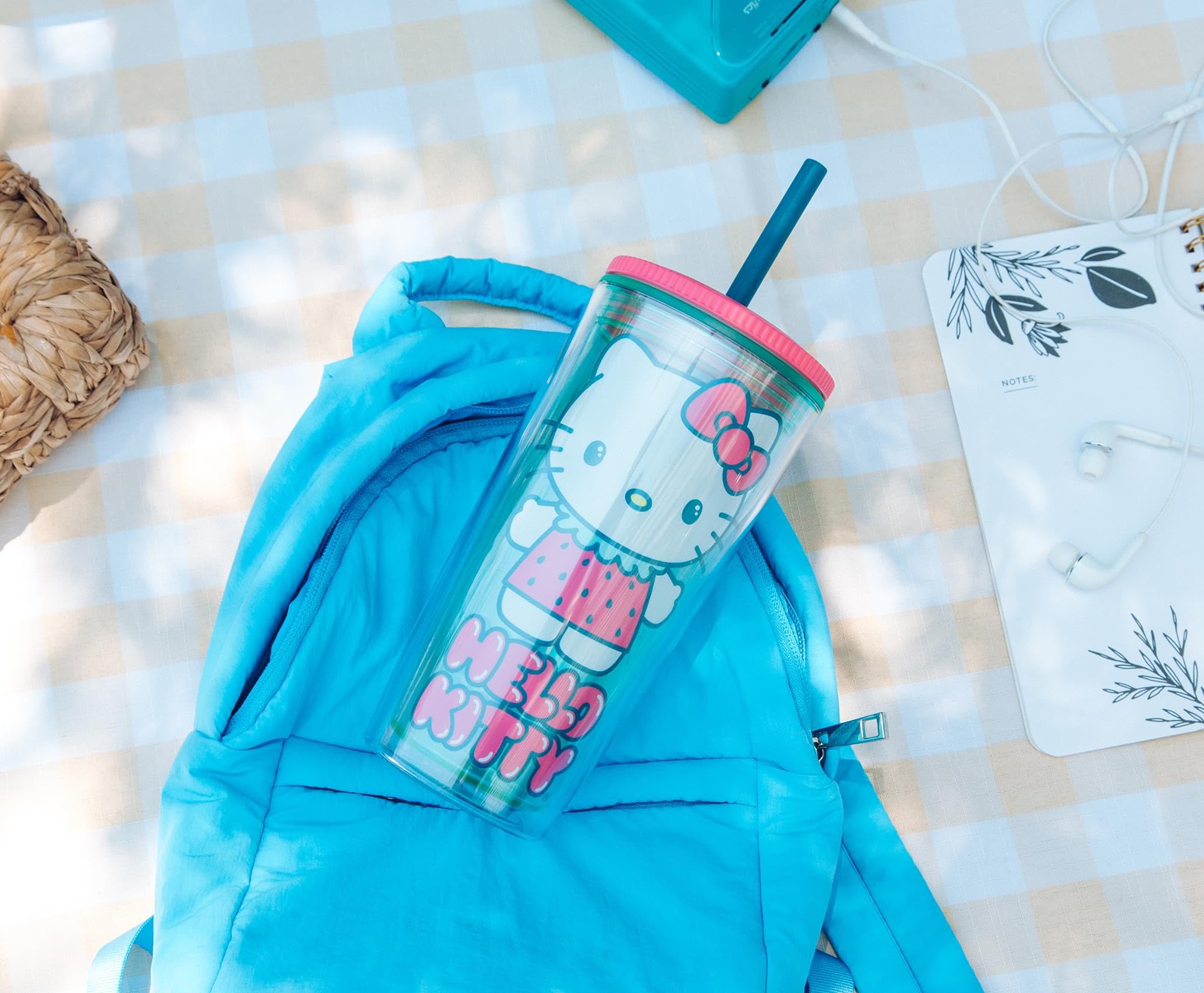 Foto 4 pulgar | Copa Carnival Silver Buffalo Sanrio Hello Kitty Fresa, 600 Ml - Venta Internacional.