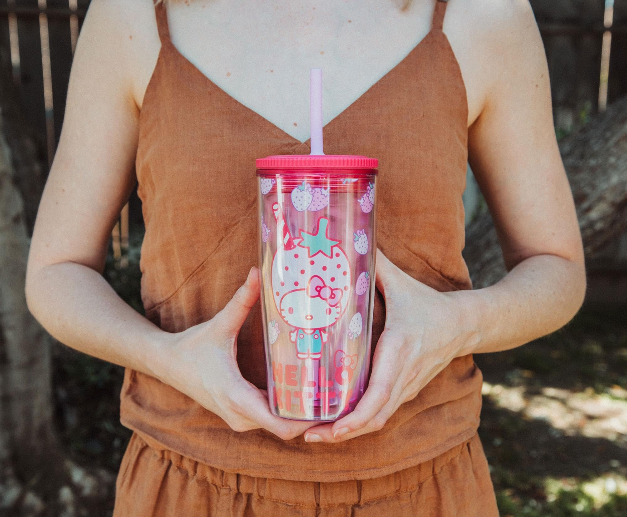 Foto 3 pulgar | Vaso Plateado Buffalo Hello Kitty Fresa 600 Ml - Venta Internacional.