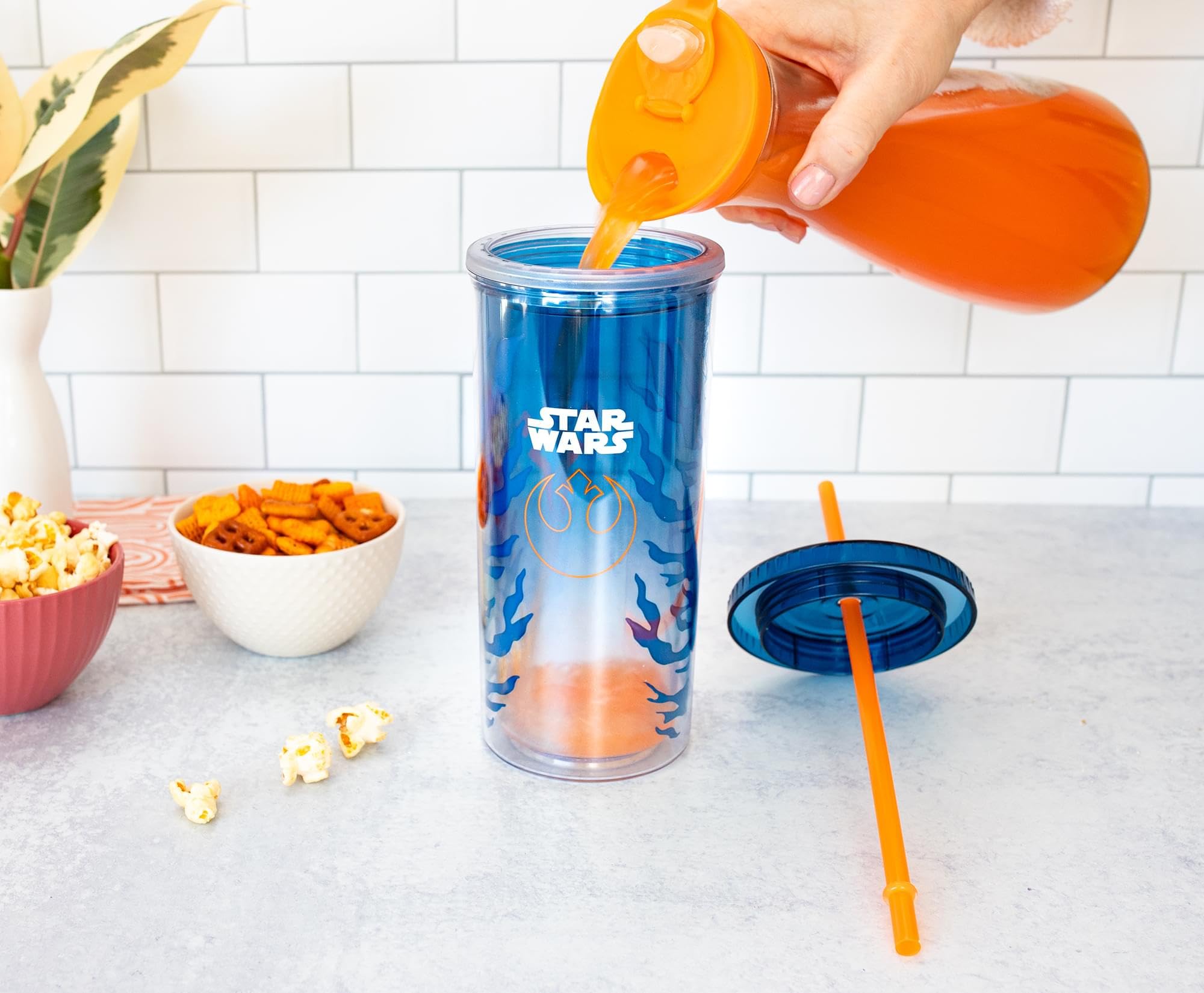 Foto 8 pulgar | Copa Carnival Star Wars Ahsoka Tano De Plástico De 600 Ml Con Tapa Y Pajita - Venta Internacional.