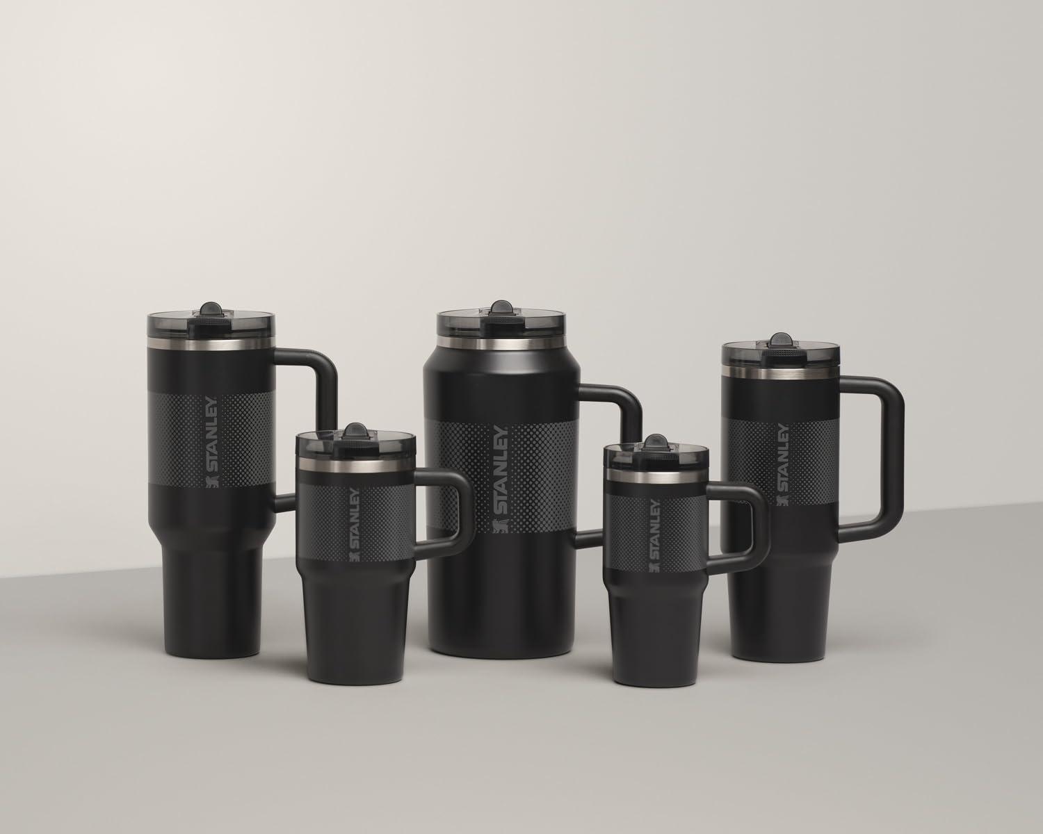 Foto 4 pulgar | Vaso Stanley Quencher Protour Flip Straw 1.9 l Negro  - Venta Internacional