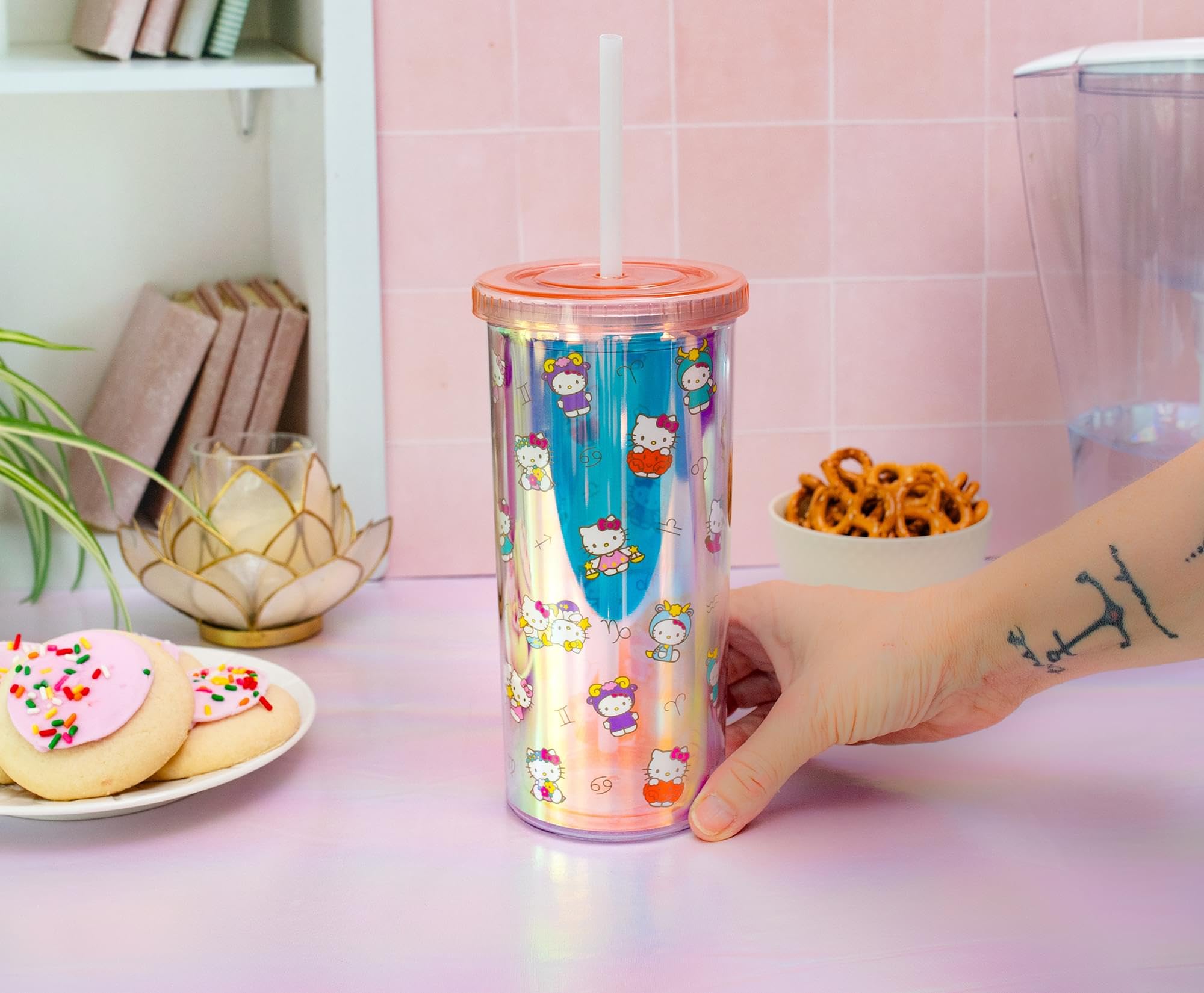 Foto 5 | Copa Carnival Silver Buffalo Sanrio Hello Kitty Zodiac 590 Ml - Venta Internacional.