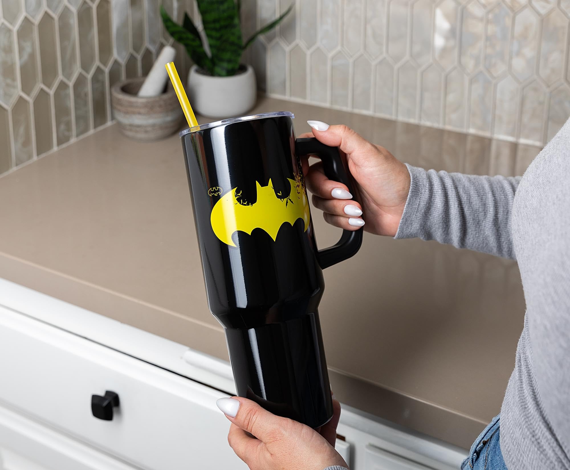 Foto 6 | Vaso Plateado Buffalo Dc Comics Batman 1 2 L De Acero Inoxidable - Venta Internacional.