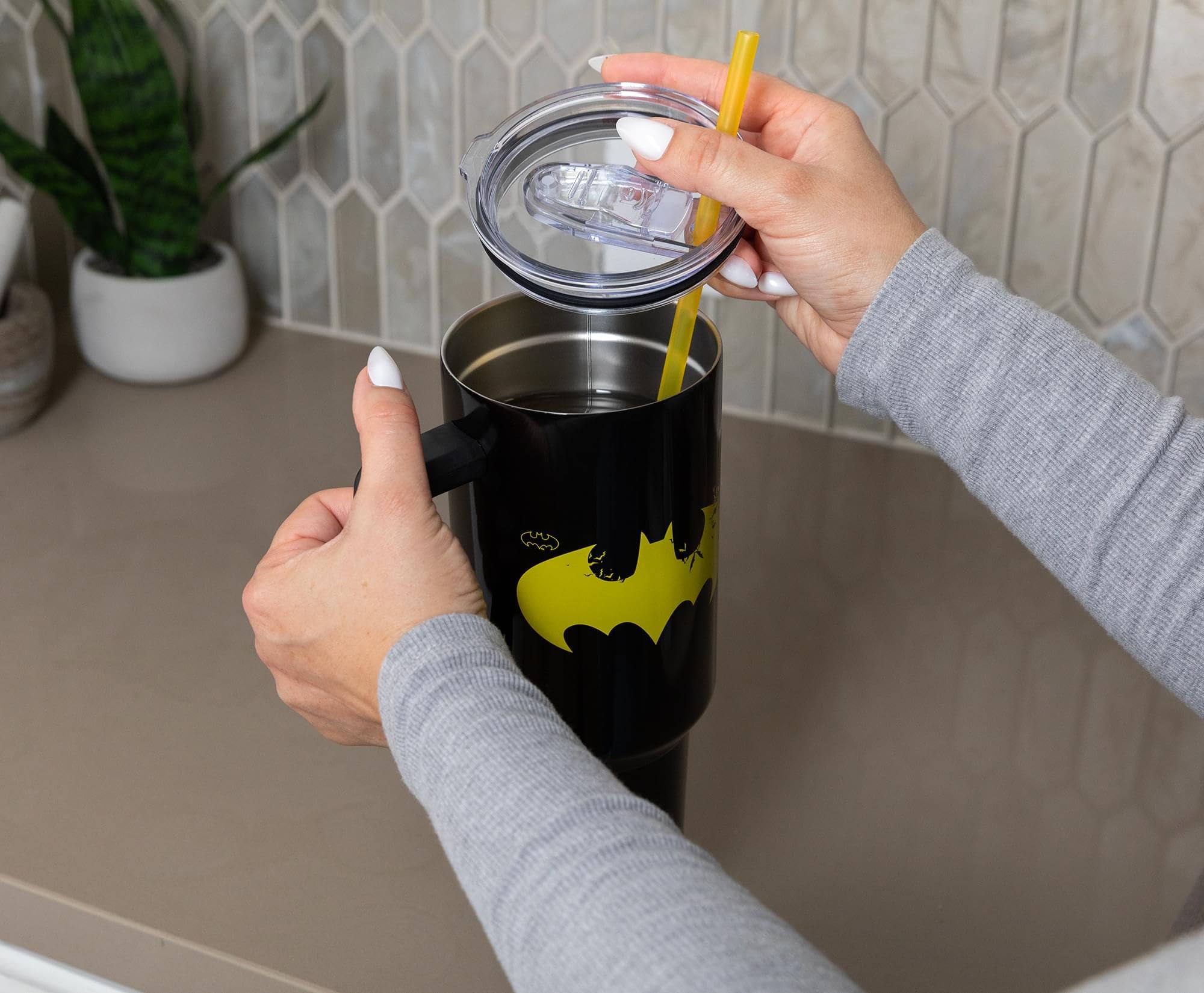Foto 8 pulgar | Vaso Plateado Buffalo Dc Comics Batman 1 2 L De Acero Inoxidable - Venta Internacional.