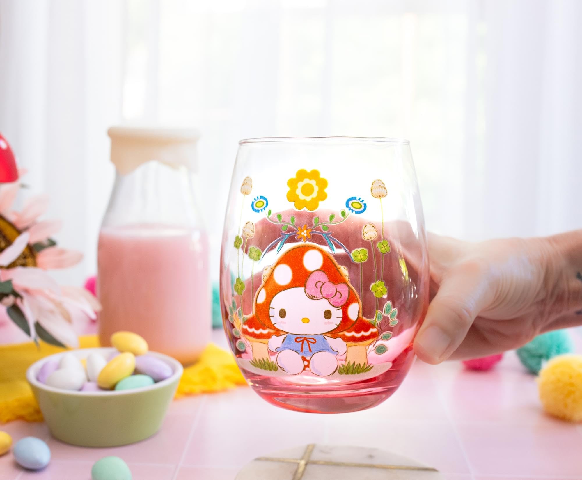 Foto 7 pulgar | Copa De Vino Silver Buffalo Sanrio Hello Kitty Mushroom 600 Ml - Venta Internacional.