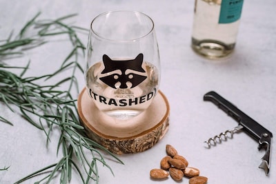 Foto 7 | Copa De Vino Toynk Raccoon Trashed Funny Novelty 600 Ml - Venta Internacional.