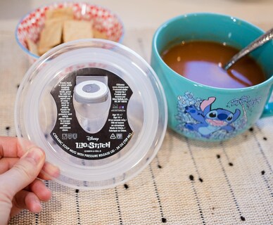 Foto 4 | Taza De Sopa Silver Buffalo Lilo And Stitch Stay Weird, 700 Ml - Venta Internacional.