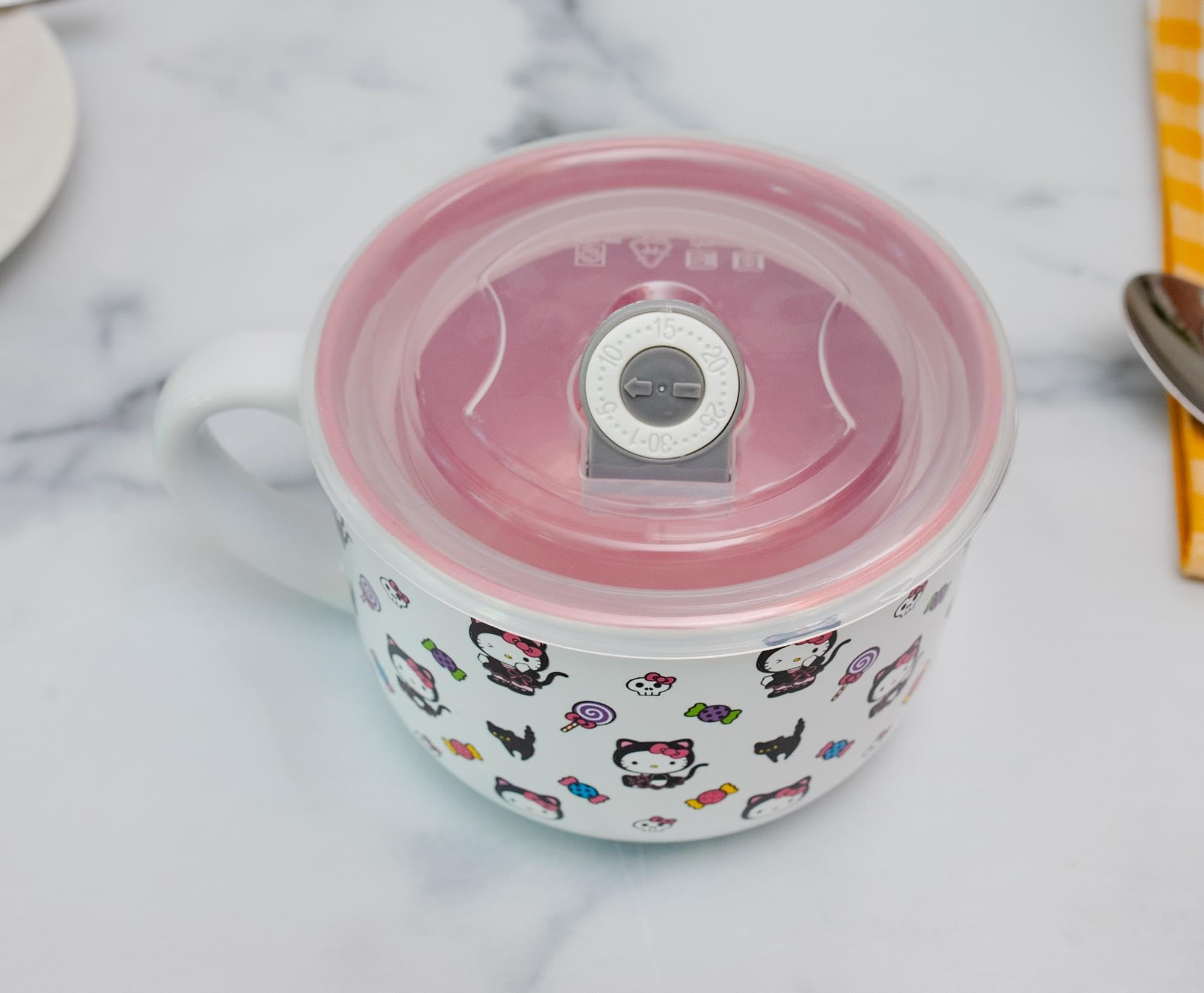 Foto 6 | Taza De Sopa Silver Buffalo Sanrio Hello Kitty Black Cat 700 Ml - Venta Internacional.