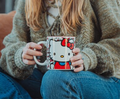 Foto 4 | Taza Sanrio Hello Kitty Allover Faces De Cerámica, 600 Ml, Sin Bpa - Venta Internacional.