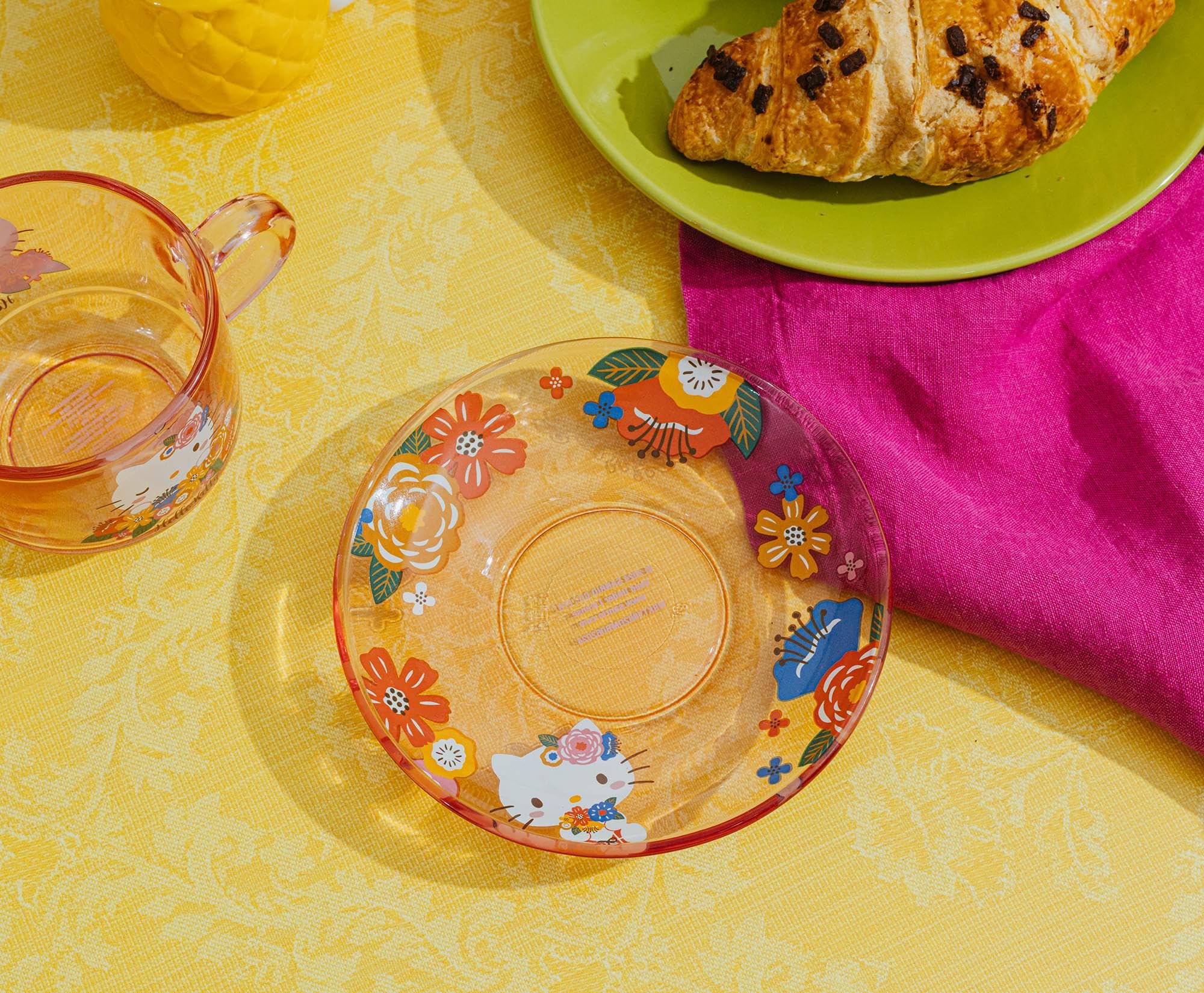 Foto 5 | Set De Taza De Té Y Platillo Silver Buffalo Sanrio Hello Kitty - Venta Internacional.