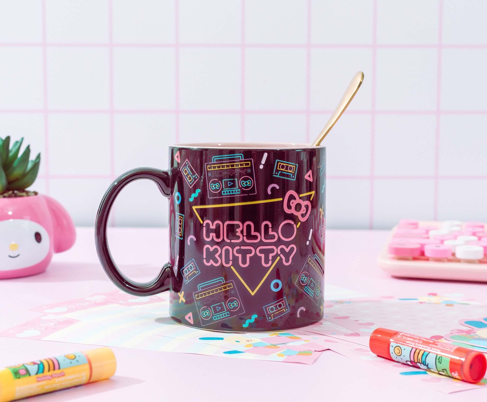 Foto 5 pulgar | Taza De Café Silver Buffalo Sanrio Hello Kitty Retro Boombox - Venta Internacional.
