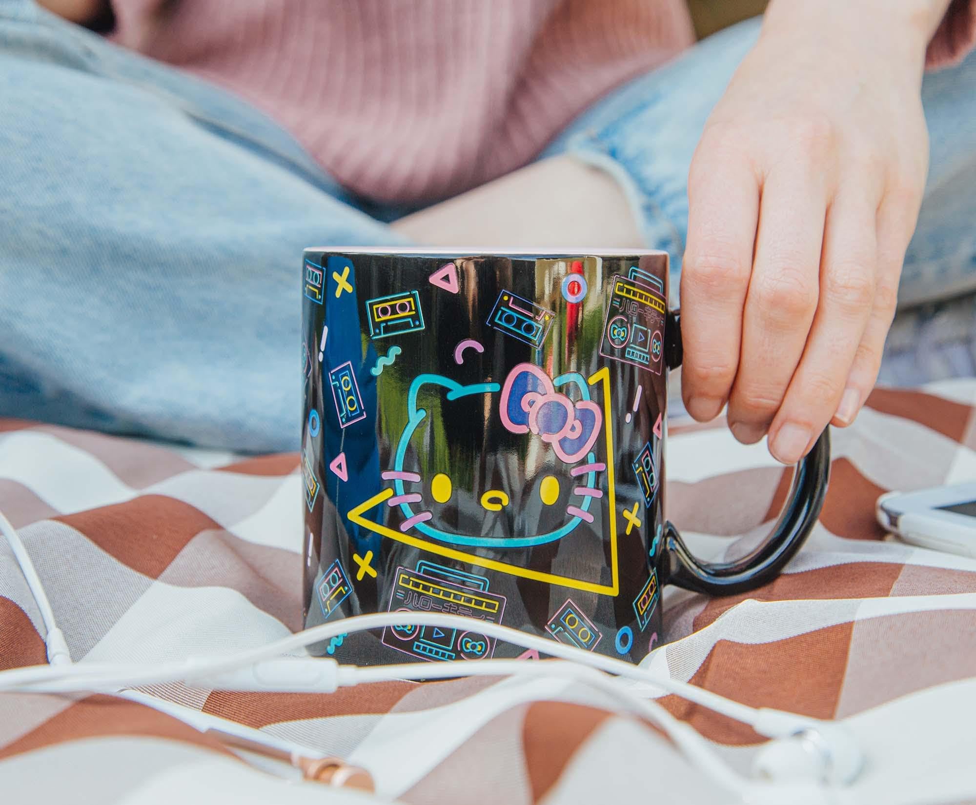 Foto 7 pulgar | Taza De Café Silver Buffalo Sanrio Hello Kitty Retro Boombox - Venta Internacional.