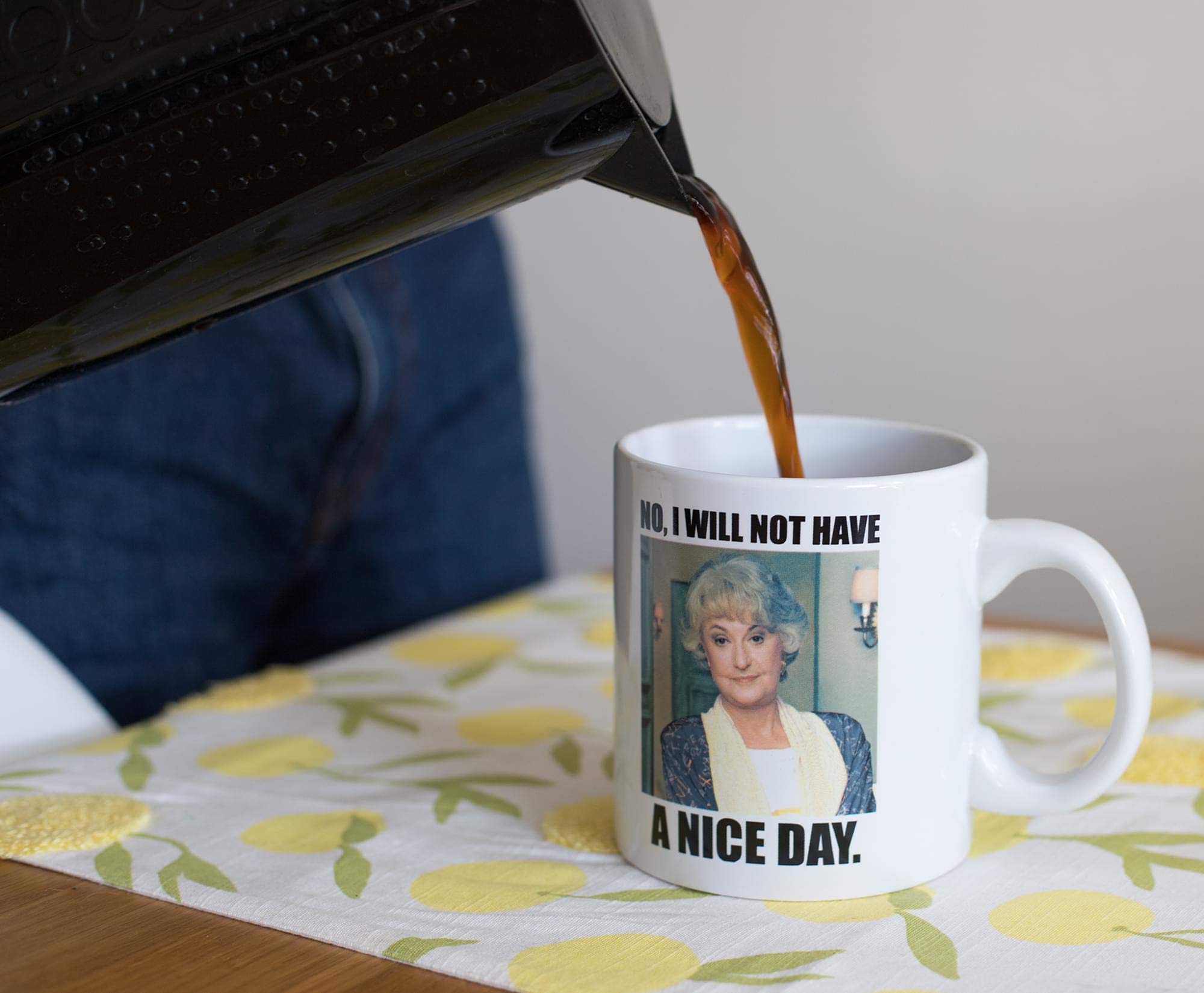 Foto 5 | Taza Silver Buffalo The Golden Girls No Tendré Un Buen Día - Venta Internacional.