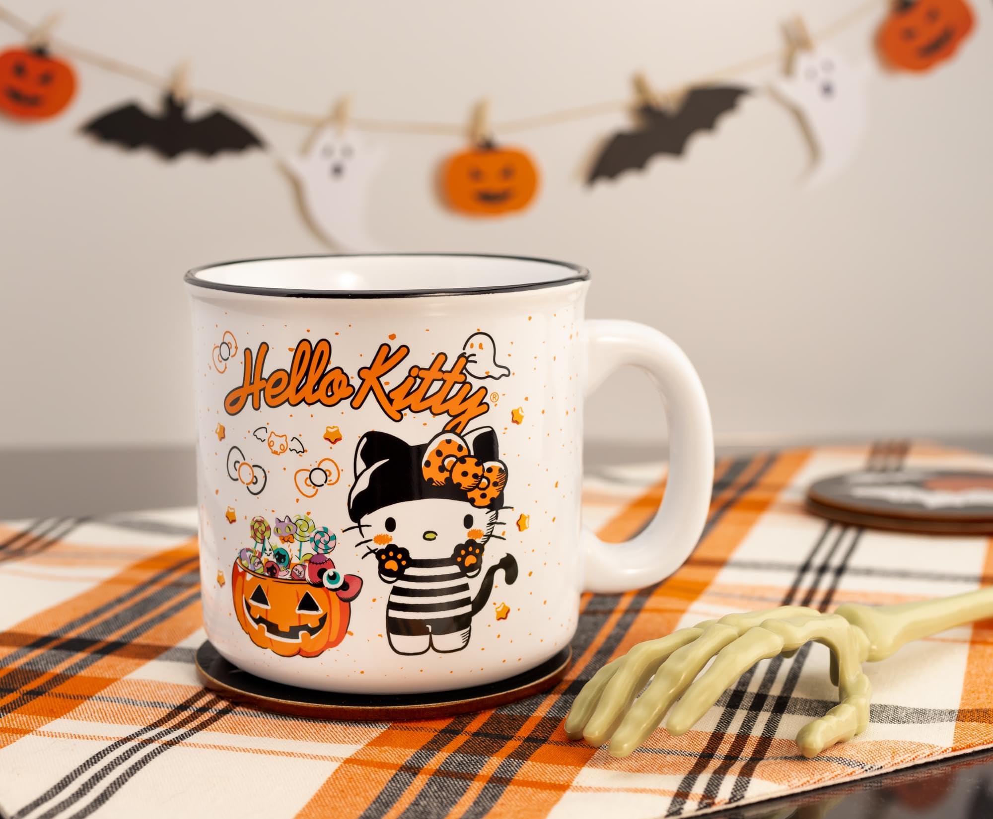 Foto 3 pulgar | Taza Camper De Cerámica Silver Buffalo Sanrio Hello Kitty 600 Ml - Venta Internacional.