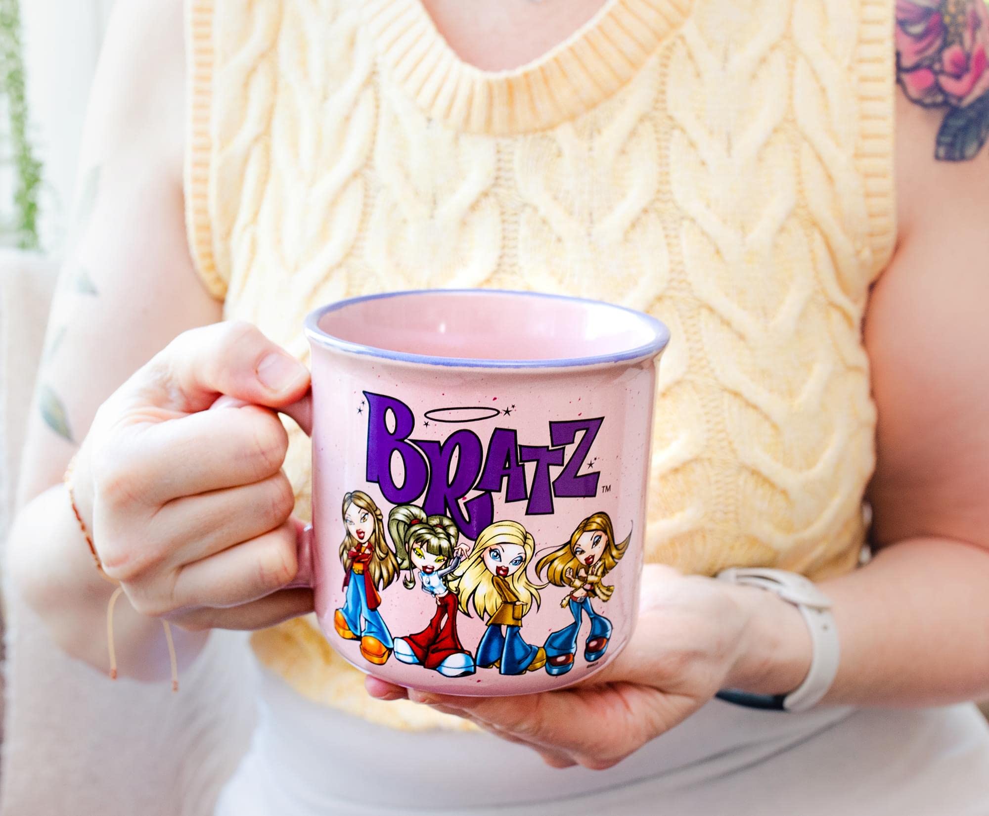 Foto 7 pulgar | Taza Silver Buffalo Bratz De Cerámica Rosa Camper, 600 Ml - Venta Internacional.