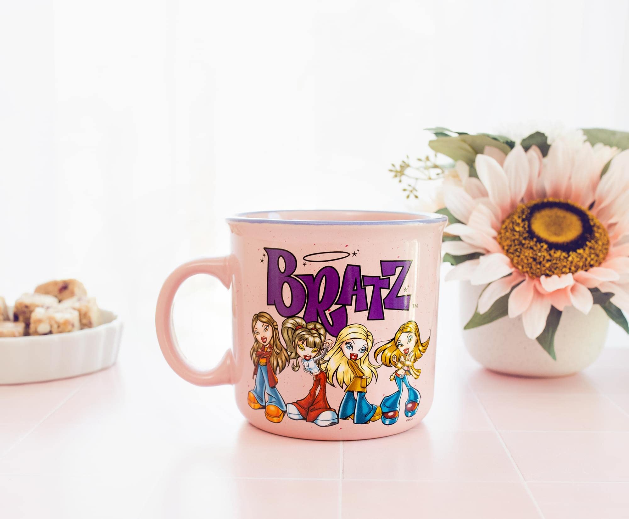 Foto 7 | Taza Silver Buffalo Bratz De Cerámica Rosa Camper, 600 Ml - Venta Internacional.