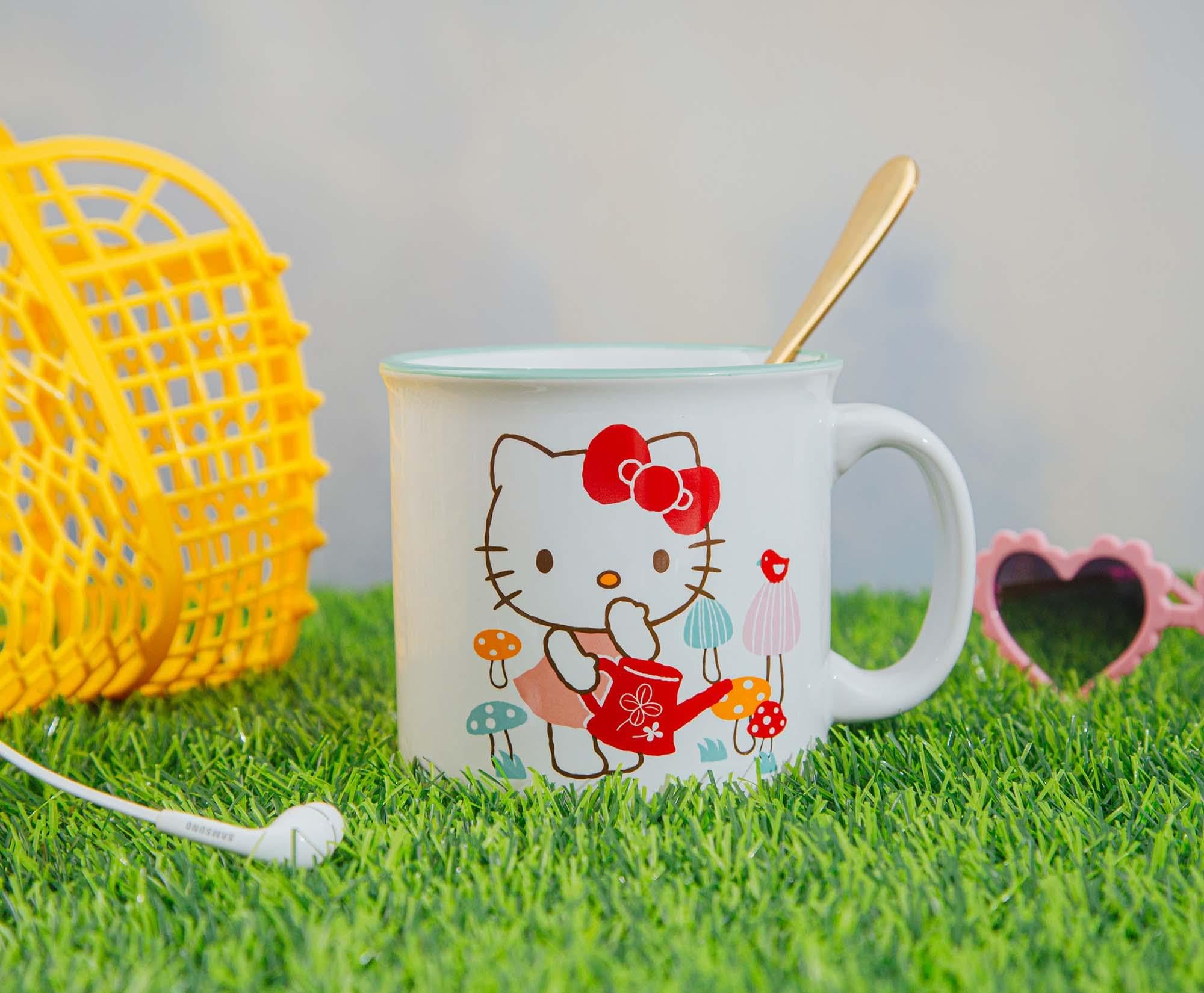 Foto 3 | Taza Camper Silver Buffalo Sanrio Hello Kitty Para Regar Setas - Venta Internacional.