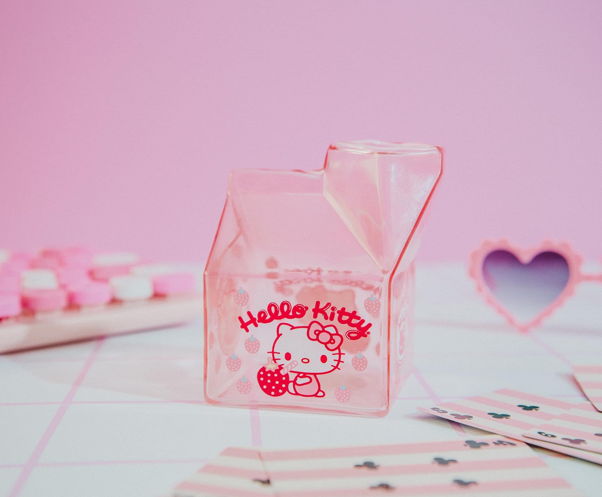 Foto 6 pulgar | Cartón De Vidrio Para Leche Hello Kitty Sanrio Strawberry 350 Ml - Venta Internacional.