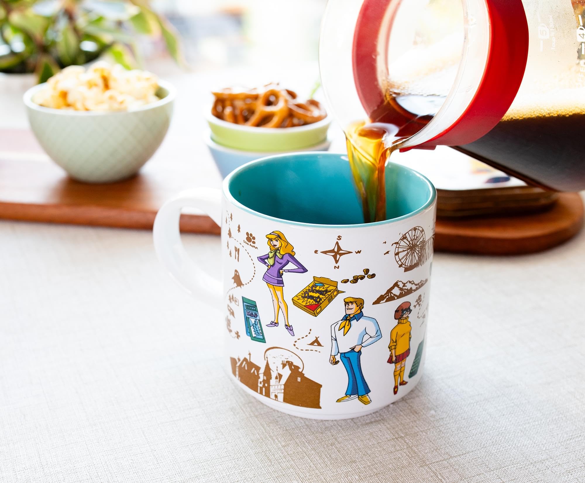 Foto 7 pulgar | Taza De Cerámica Plateada Con Buffalo Scooby-doo And The Gang Crystal Cove - Venta Internacional.