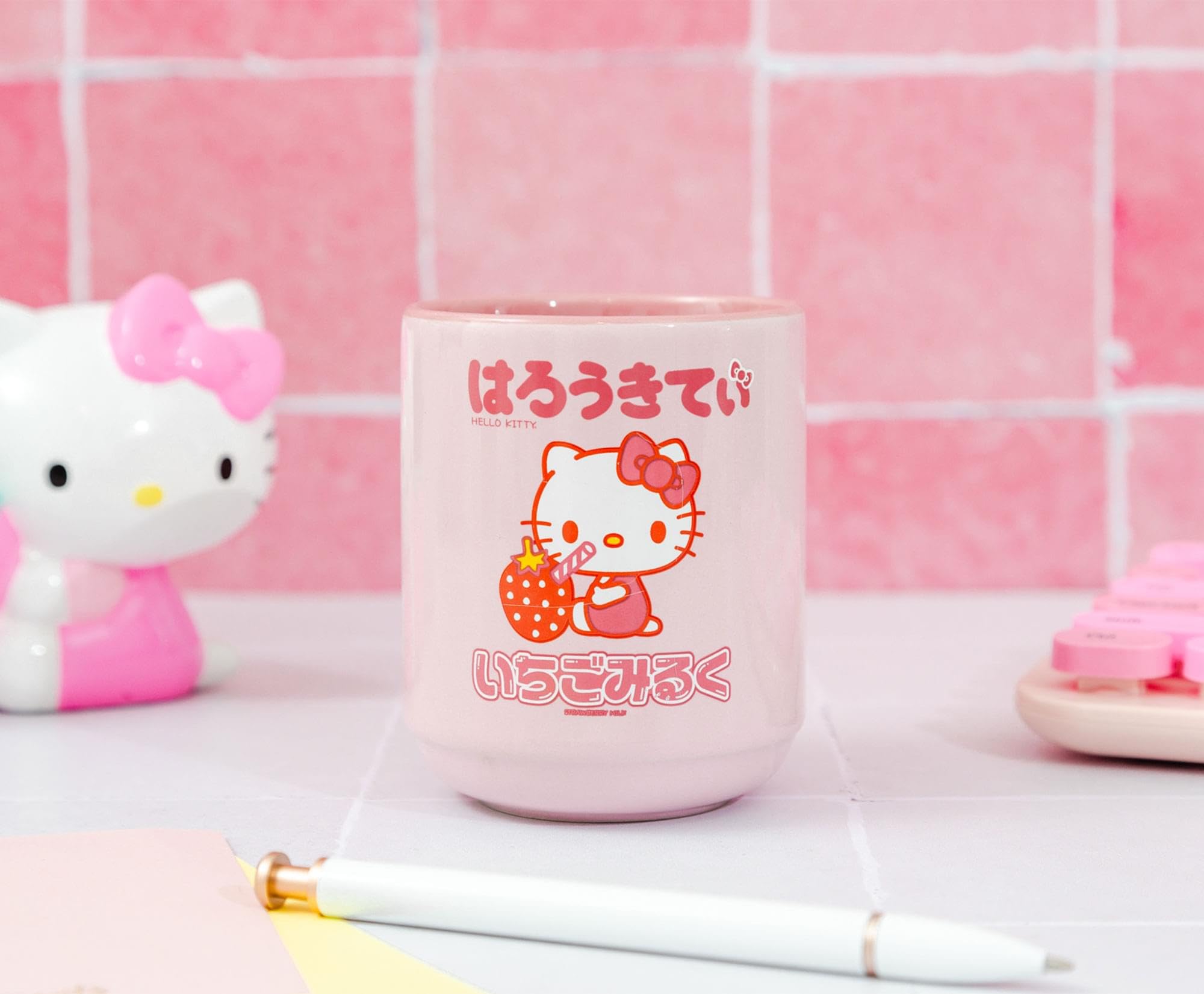 Foto 3 pulgar | Taza De Té Silver Buffalo Sanrio Hello Kitty Fresa Milk 270 Ml - Venta Internacional.