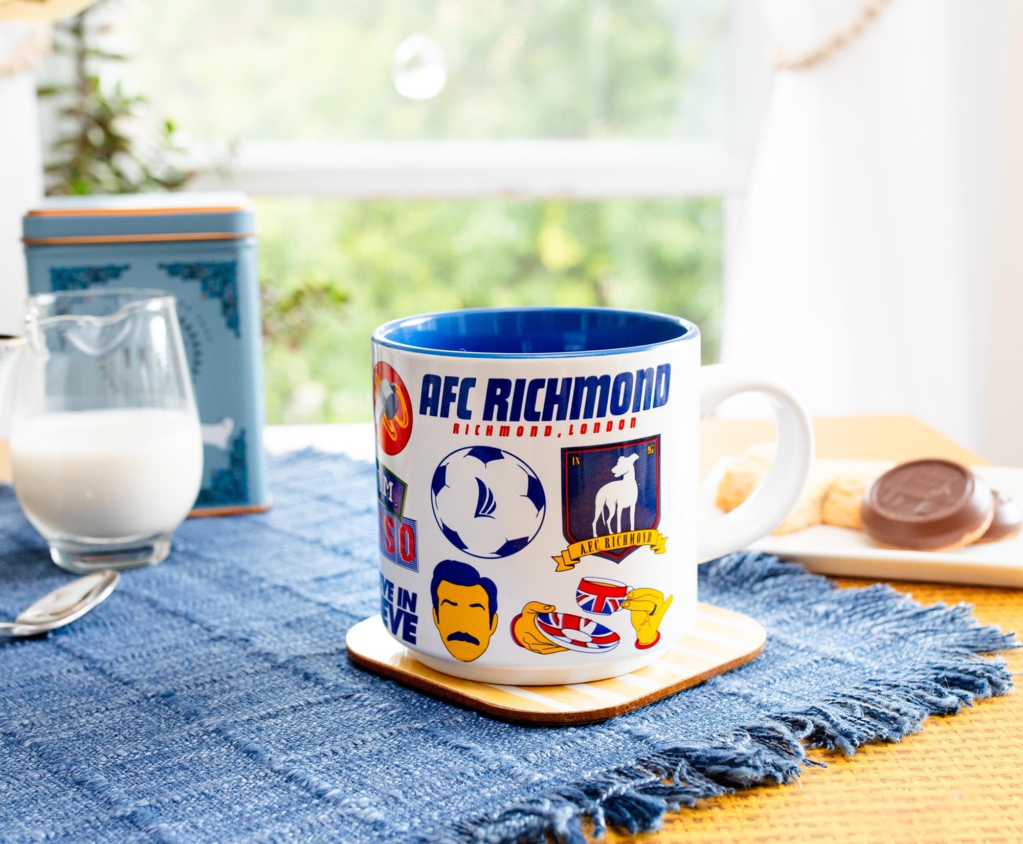 Foto 4 | Taza De Café Silver Buffalo Ted Lasso Icons  380 Ml  Cerámica - Venta Internacional.