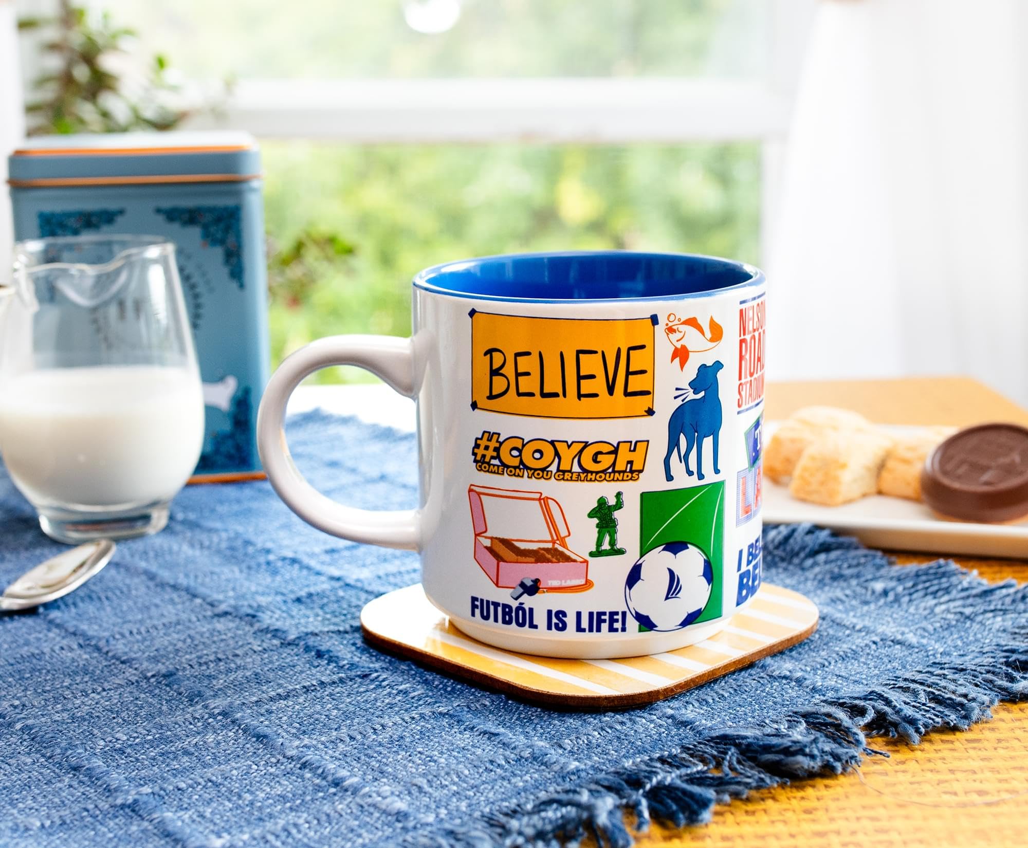 Foto 6 | Taza De Café Silver Buffalo Ted Lasso Icons  380 Ml  Cerámica - Venta Internacional.
