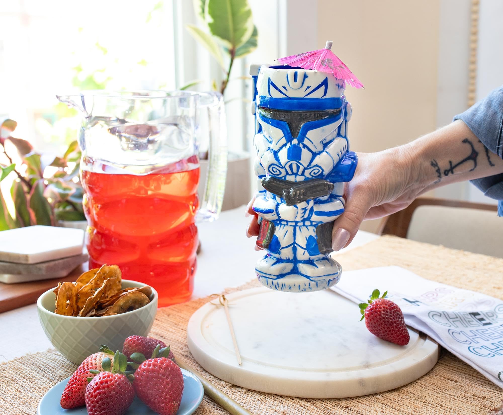 Foto 7 | Taza De Cerámica Geeki Tikis Star Wars Capitán Rex 450ml - Venta Internacional.