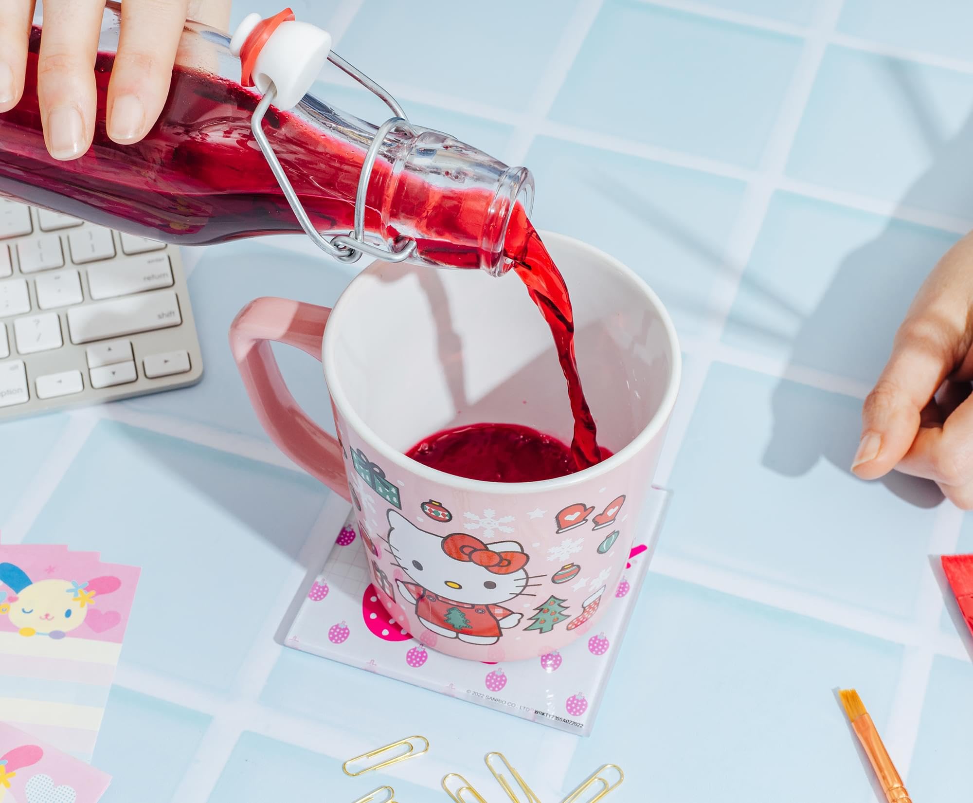 Foto 8 pulgar | Taza Silver Buffalo Sanrio Hello Kitty Holiday  500 Ml - Venta Internacional.