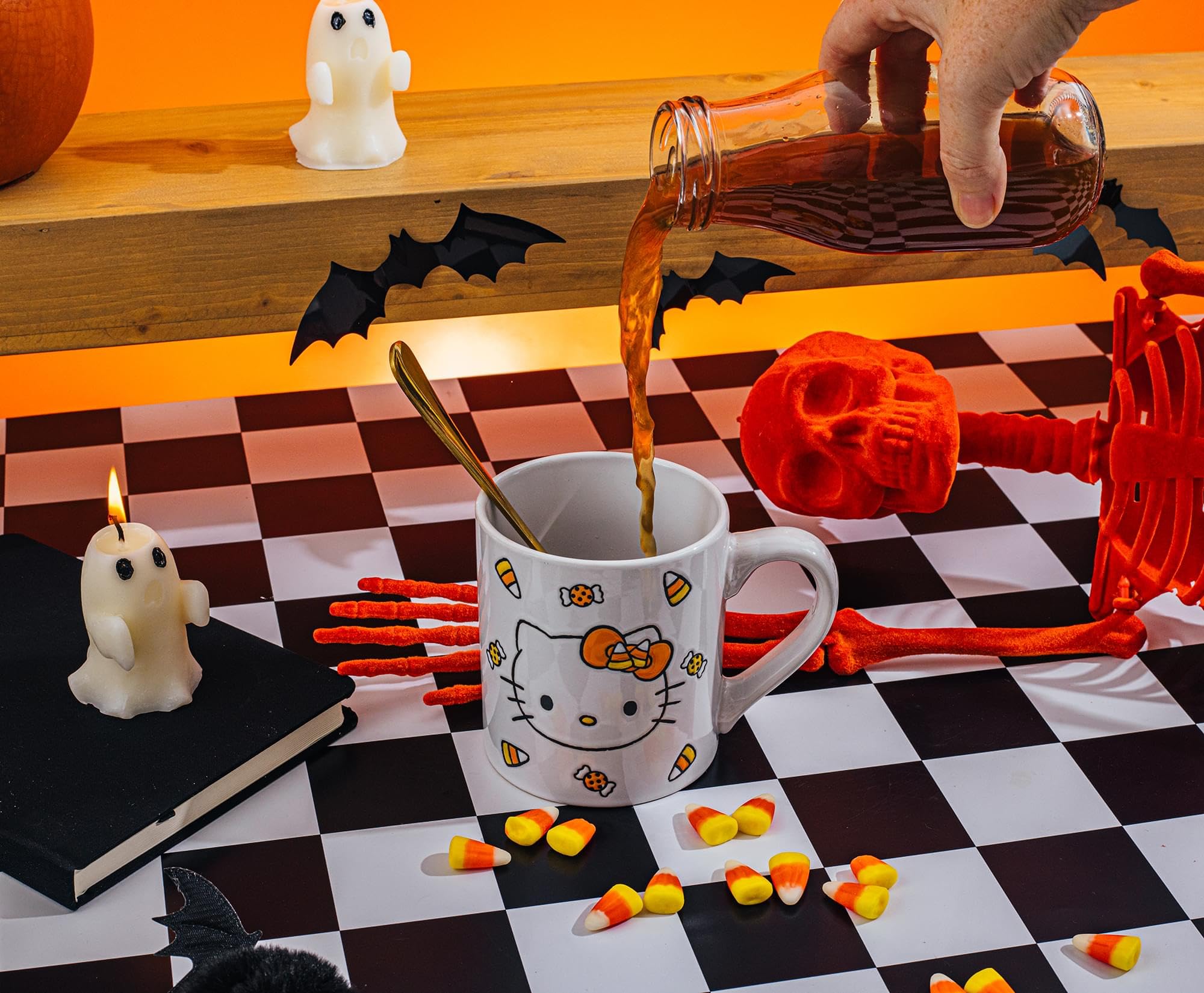 Foto 5 pulgar | Taza Silver Buffalo Sanrio Hello Kitty Candy Corn 414 Ml - Venta Internacional.