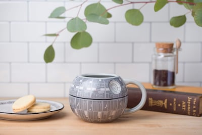 Foto 5 | Taza Silver Buffalo De Cerámica Esculpida Con Forma De Estrella De La Muerte 590 Ml - Venta Internacional.