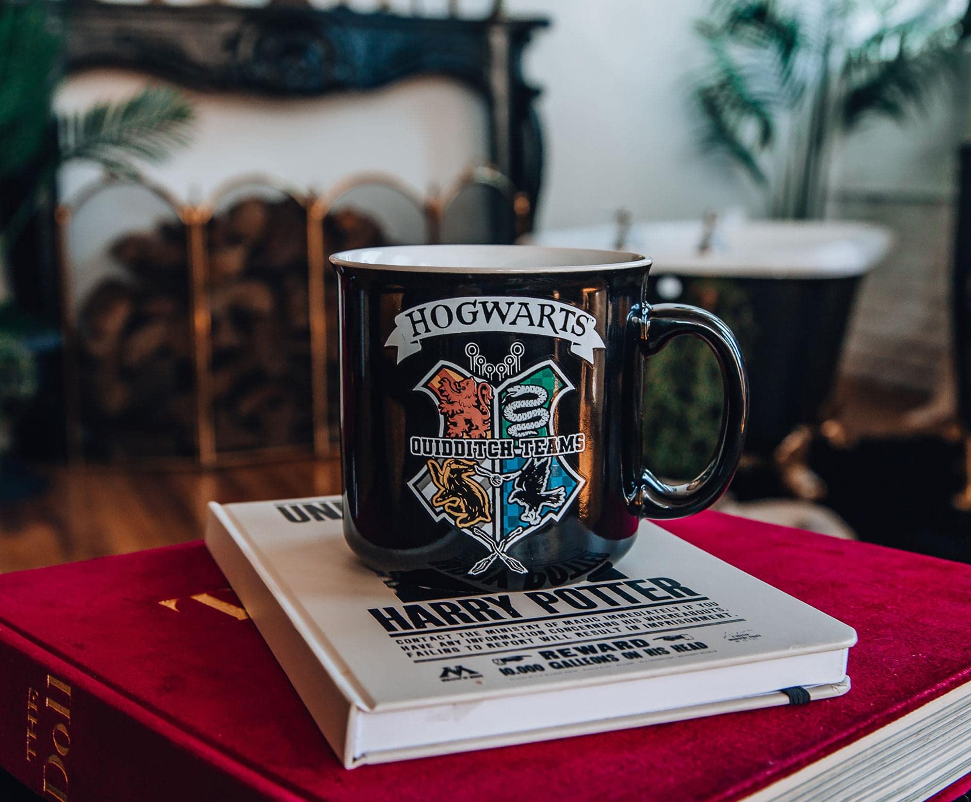 Foto 4 | Taza Camper Silver Buffalo Con El Escudo De Quidditch De Harry Potter  590 Ml - Venta Internacional.