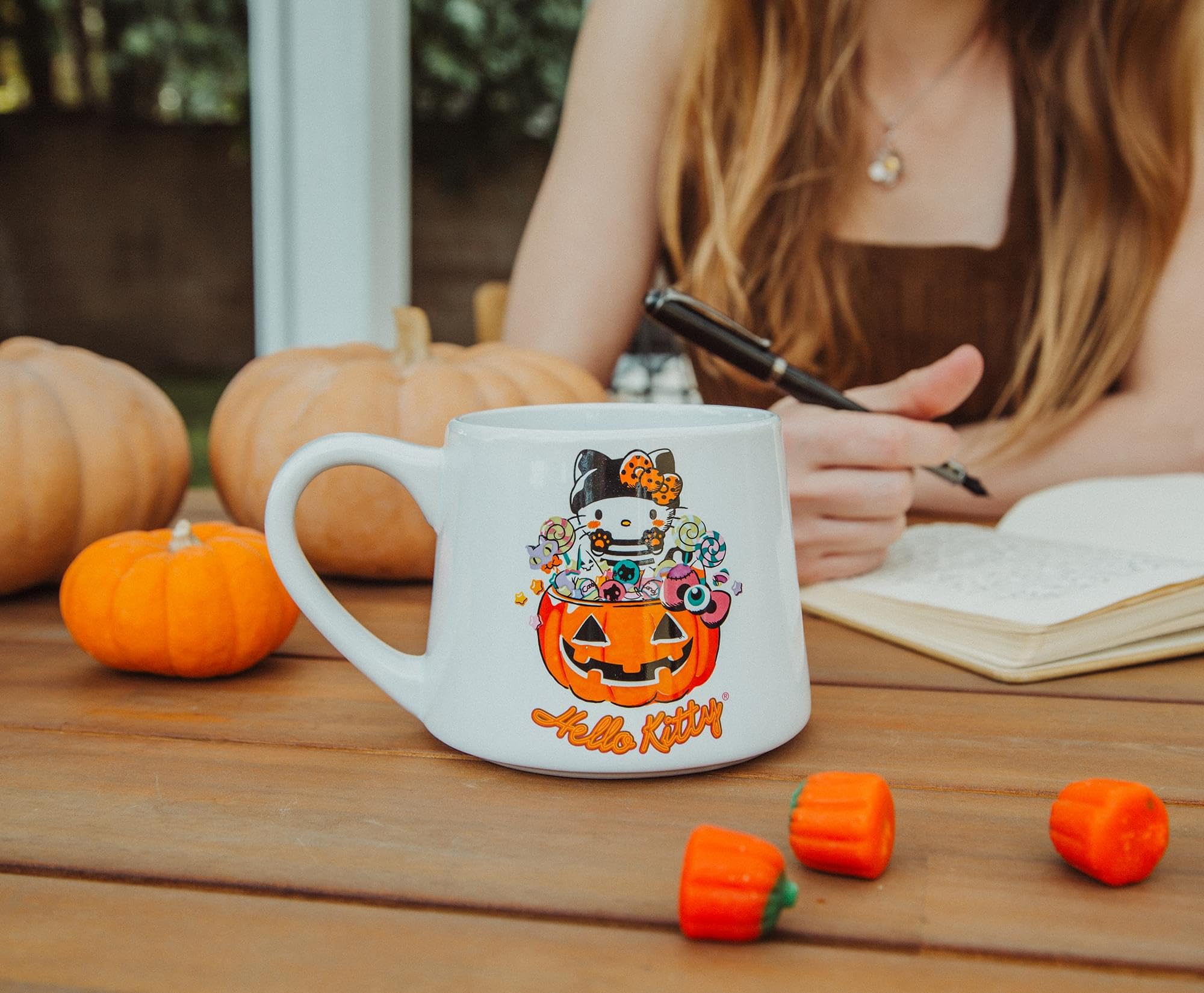 Foto 3 | Taza Silver Buffalo Sanrio Hello Kitty Pumpkin 400 Ml - Venta Internacional.