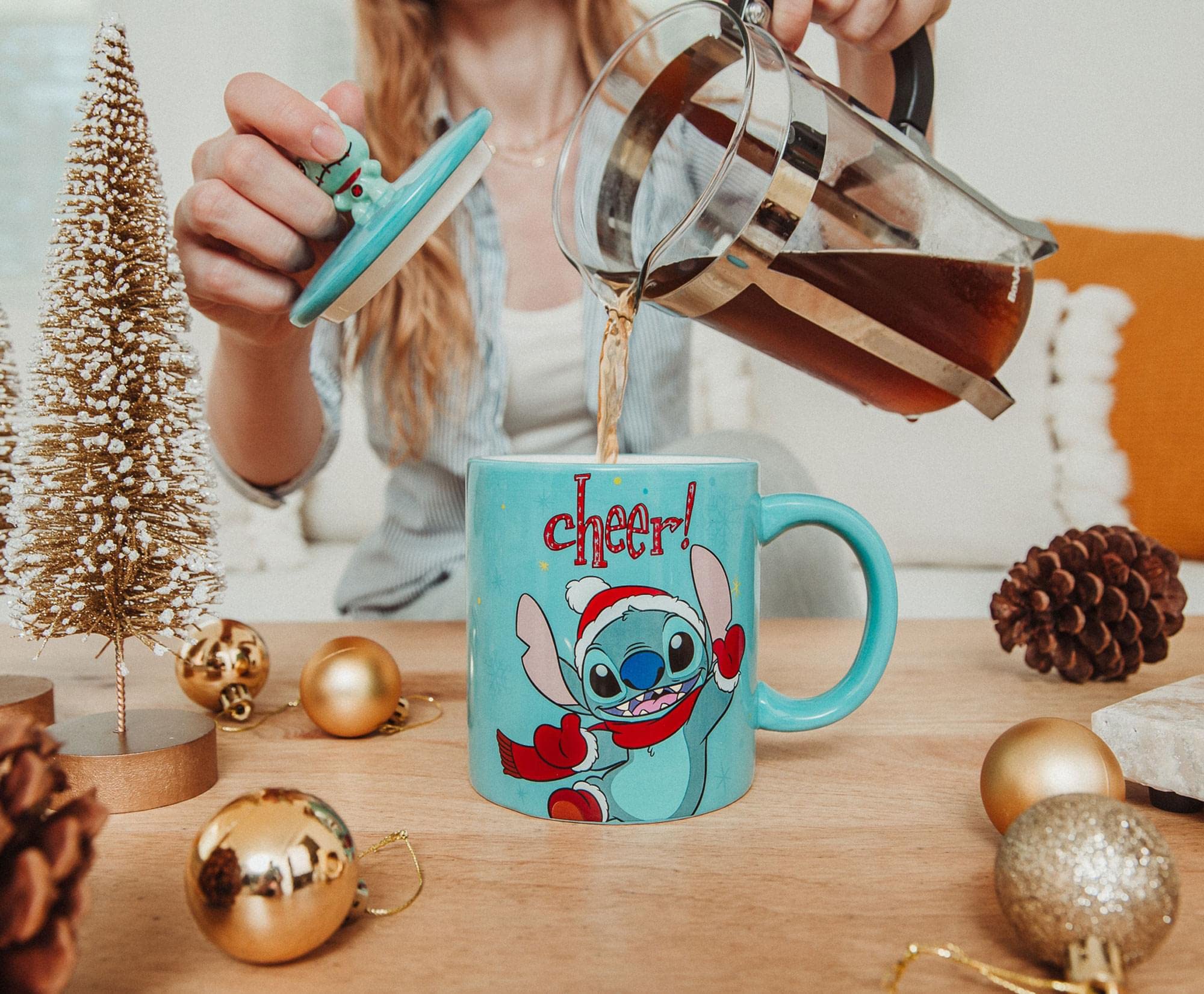 Foto 6 | Taza De Cerámica Silver Buffalo Disney Lilo & Stitch Con Tapa - Venta Internacional.
