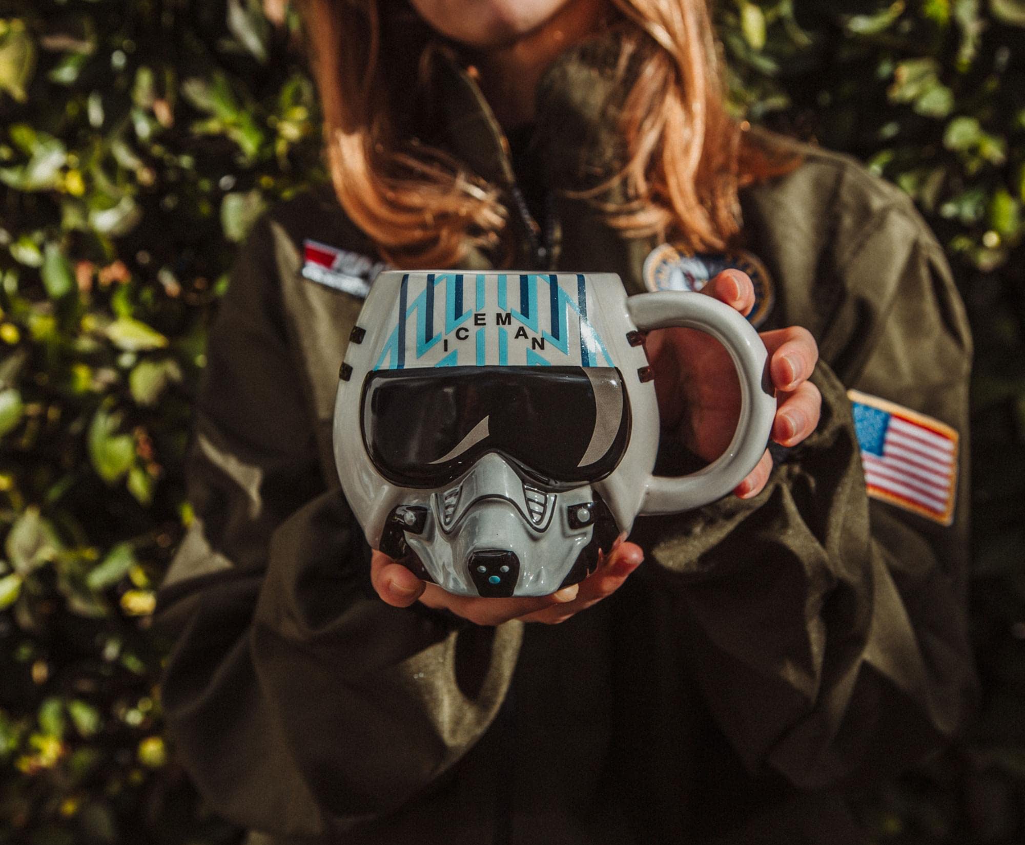 Foto 5 pulgar | Taza Silver Buffalo Top Gun: Maverick Iceman Helmet 600 Ml - Venta Internacional.