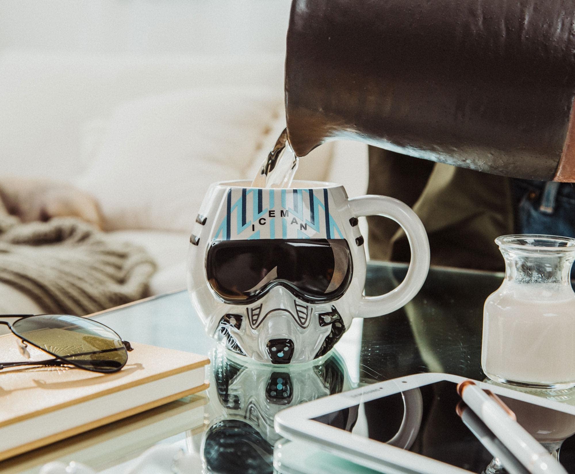 Foto 8 pulgar | Taza Silver Buffalo Top Gun: Maverick Iceman Helmet 600 Ml - Venta Internacional.