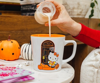 Foto 2 | Taza De Cerámica Silver Buffalo Sanrio Hello Kitty Halloween 500 Ml - Venta Internacional.