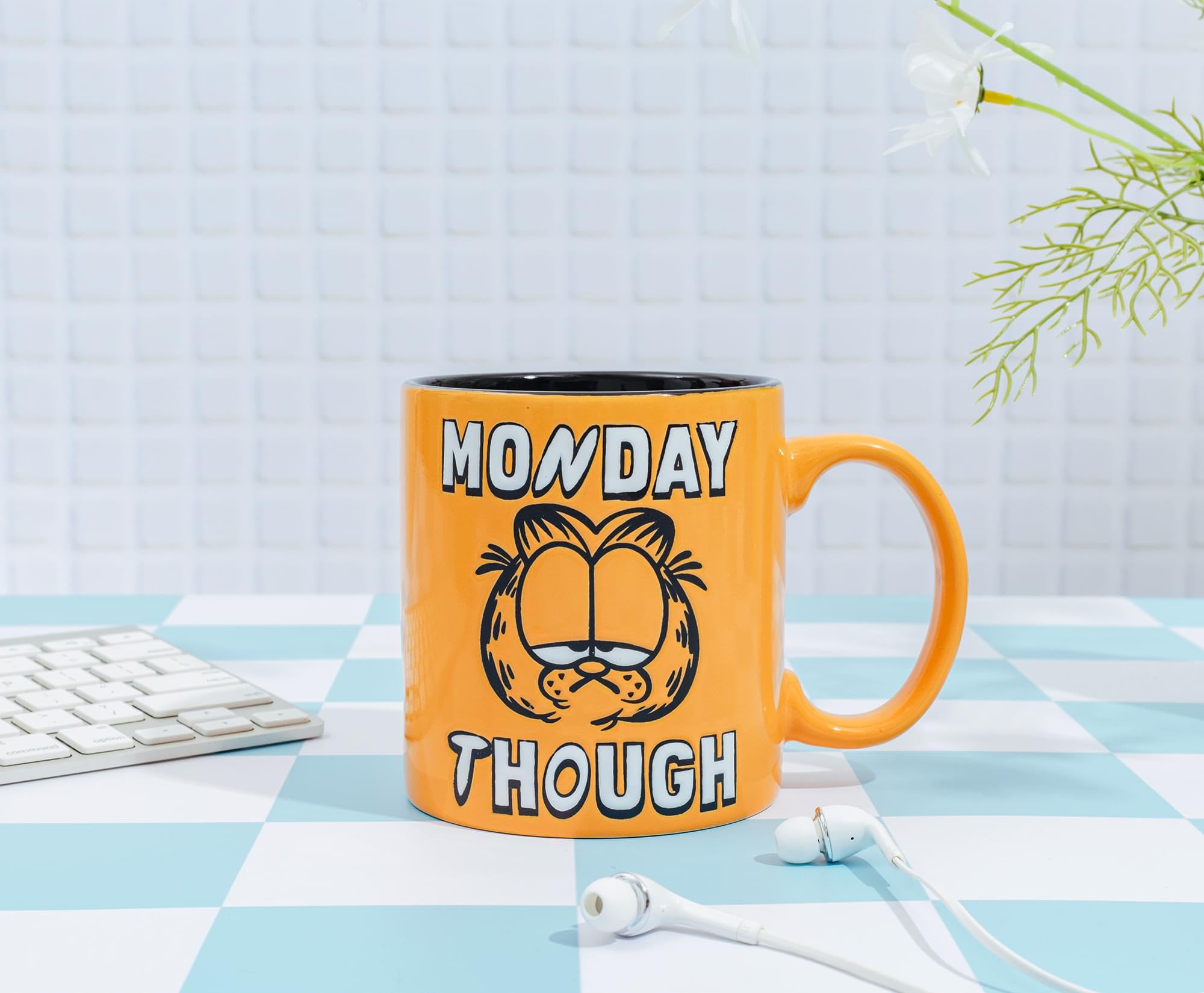 Foto 2 | Taza De Cerámica Silver Buffalo Garfield Serious Big Face 600 Ml - Venta Internacional.
