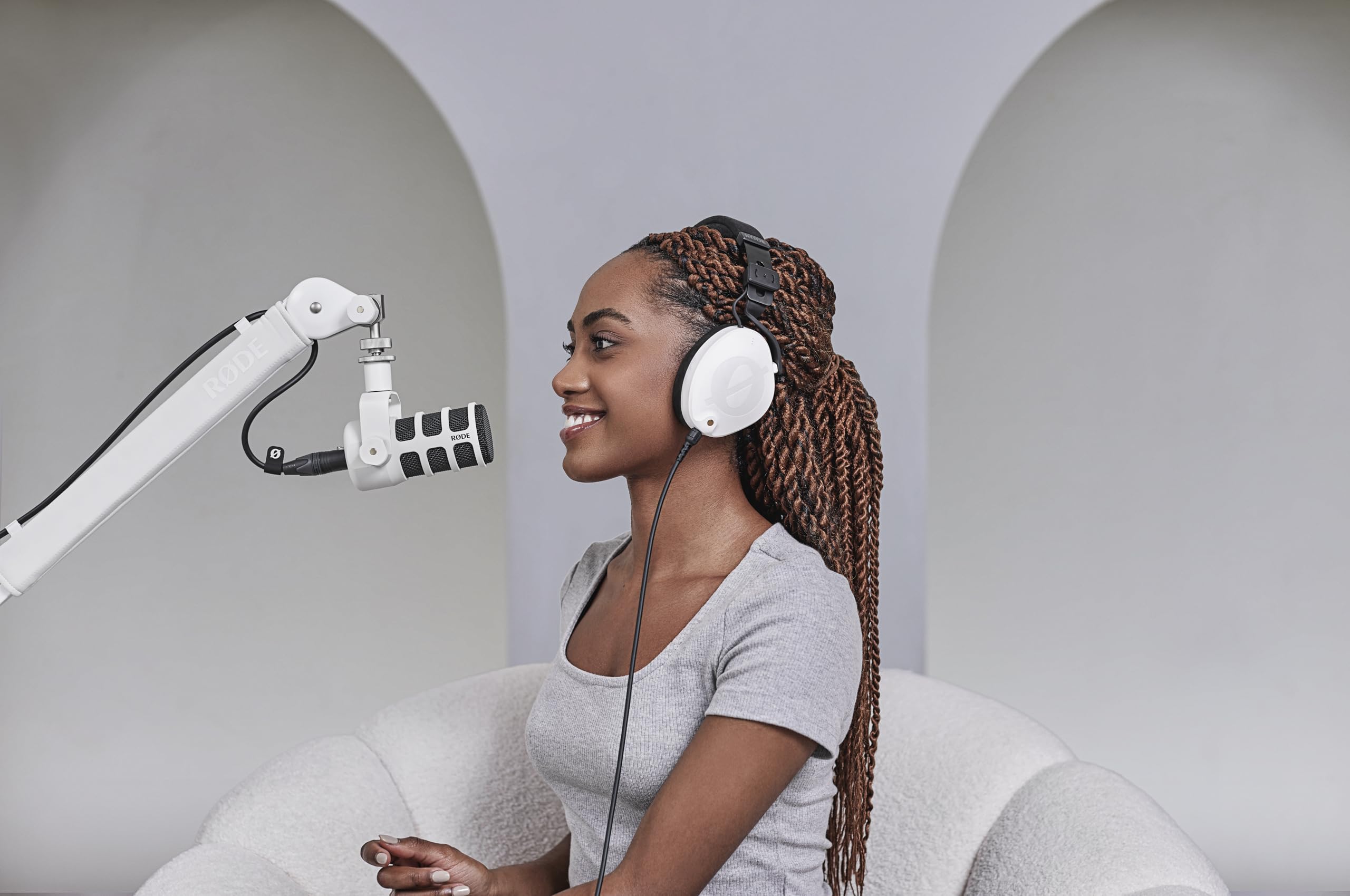 Foto 3 | Micrófono Rode Podmic Cardioid Dynamic Broadcast - Blanco - Venta Internacional.