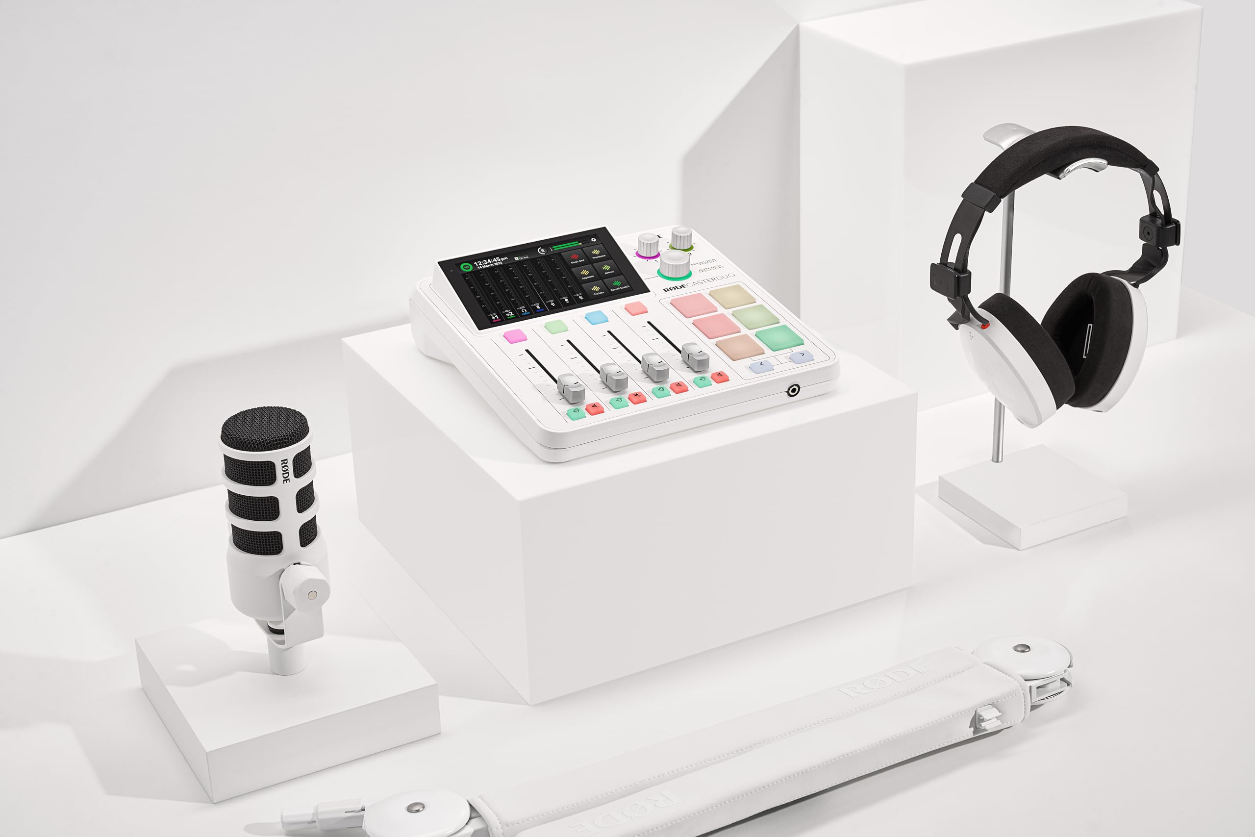 Foto 5 | Micrófono Rode Podmic Cardioid Dynamic Broadcast - Blanco - Venta Internacional.