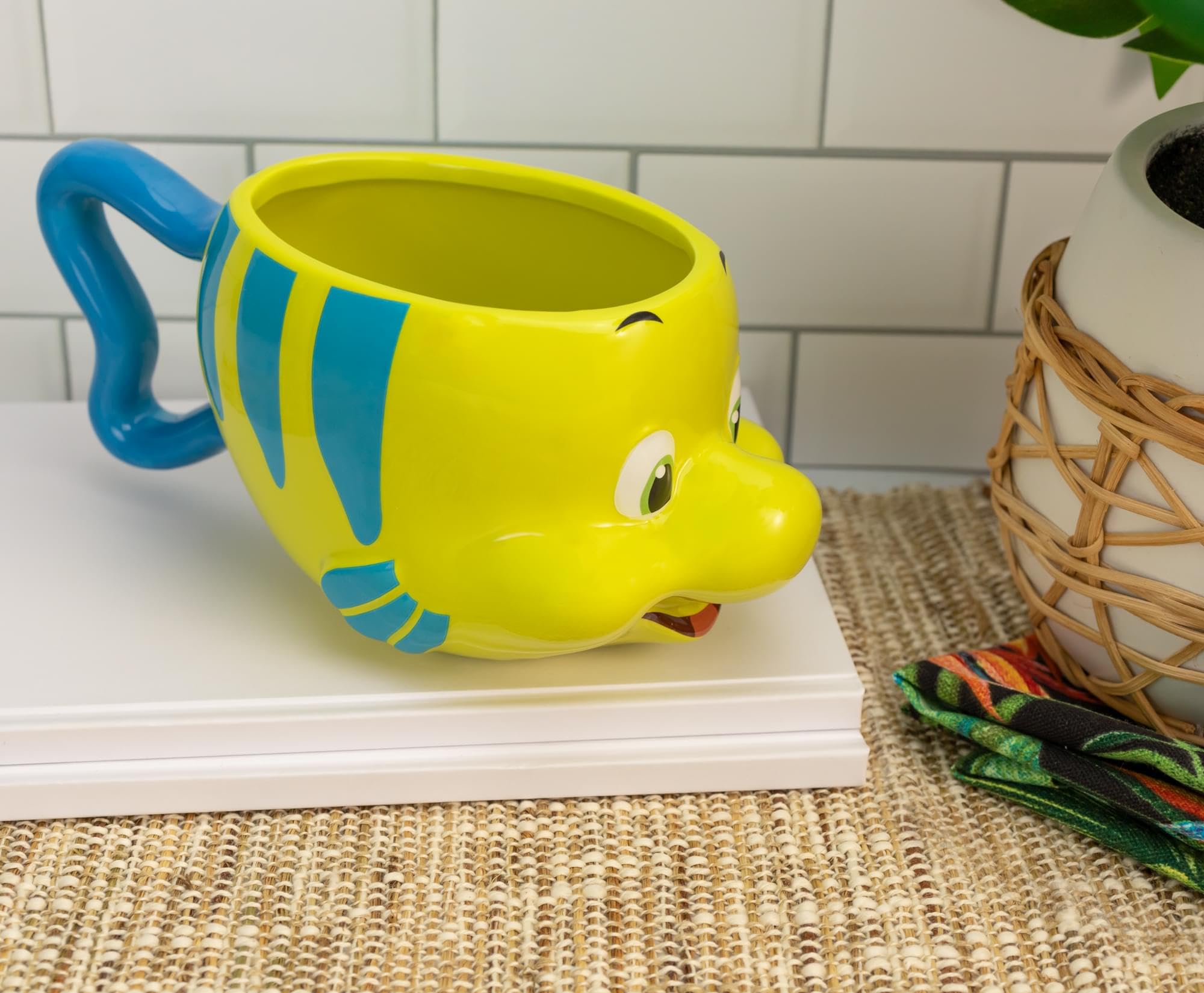 Foto 7 | Taza Silver Buffalo La Sirenita Flounder, 600 Ml, Cerámica - Venta Internacional.